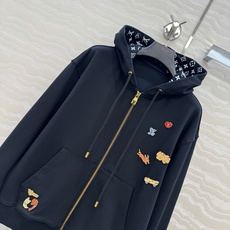 爆单推荐,原单品质❤️L新品系列,MONOGRAM美式复古学院风连帽卫衣套装!汪星人🐶金属配件装饰,进口卫衣面料细腻质感 爆单推荐,原单品质❤️L新品系列,MONOGRAM美式复古学院风连帽卫衣套装!汪星人🐶金属配件装饰,进口卫衣面料细腻质感