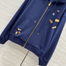 爆单推荐,原单品质❤️L新品系列,MONOGRAM美式复古学院风连帽卫衣套装!汪星人🐶金属配件装饰,进口卫衣面料细腻质感 爆单推荐,原单品质❤️L新品系列,MONOGRAM美式复古学院风连帽卫衣套装!汪星人🐶金属配件装饰,进口卫衣面料细腻质感