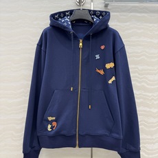 爆单推荐,原单品质❤️L新品系列,MONOGRAM美式复古学院风连帽卫衣套装!汪星人🐶金属配件装饰,进口卫衣面料细腻质感 爆单推荐,原单品质❤️L新品系列,MONOGRAM美式复古学院风连帽卫衣套装!汪星人🐶金属配件装饰,进口卫衣面料细腻质感