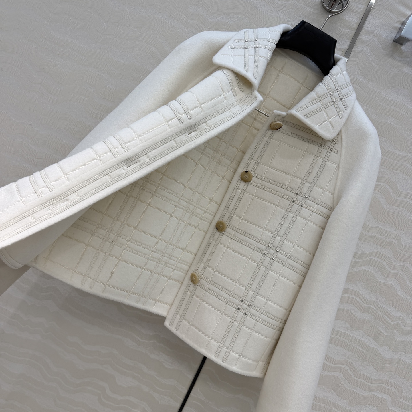 高端原单品质！H高智感穿搭！白富美必入外套！26秋冬新品纯手工制作双面尼羊绒马甲外套，重工艺纯手工定位100%牛皮皮条刺