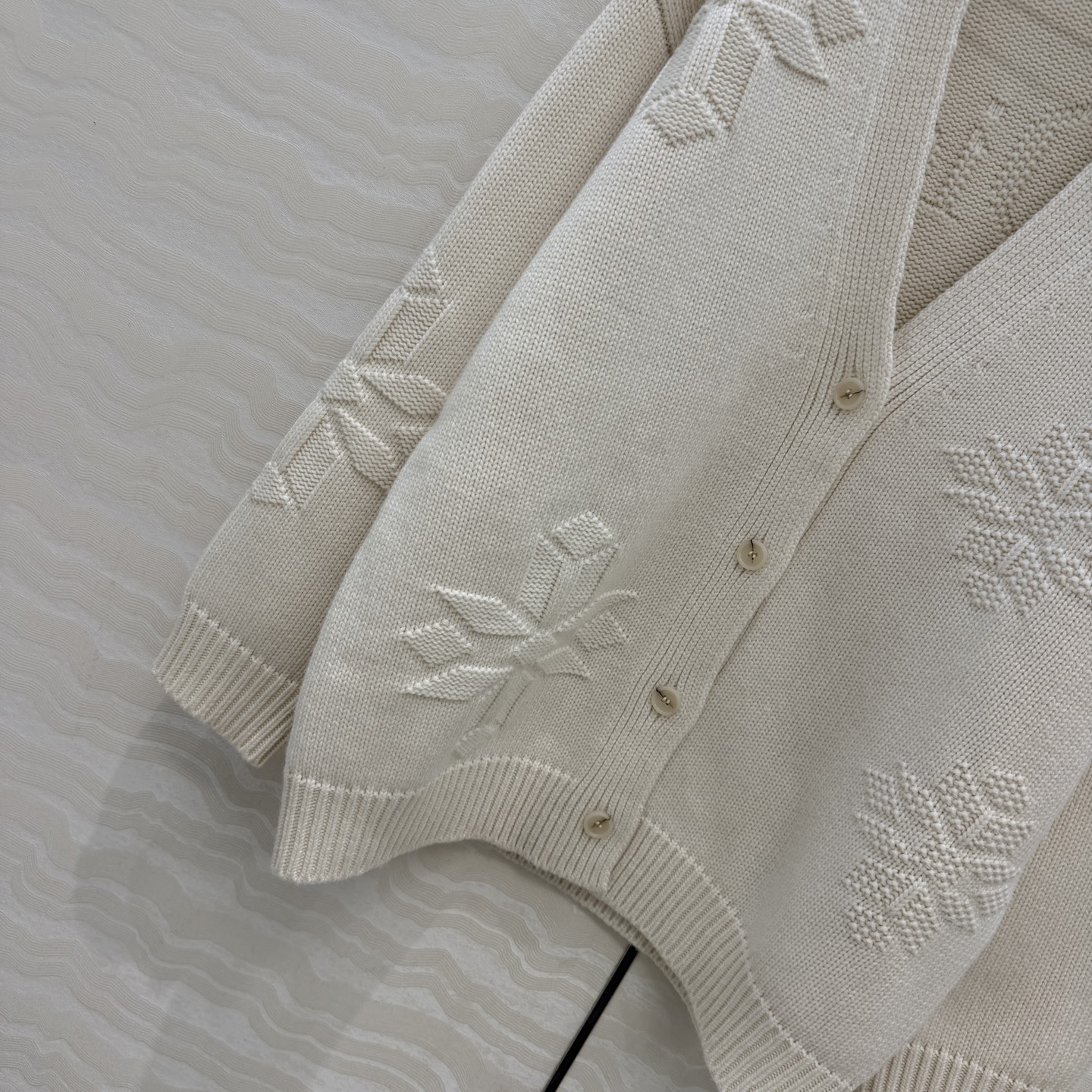 原单品质，MissD26秋冬新品阿尔卑斯滑雪系列Fair Isle羊毛开衫外套！非常有冬日氛围感的雪花❄️立体勾花图案，