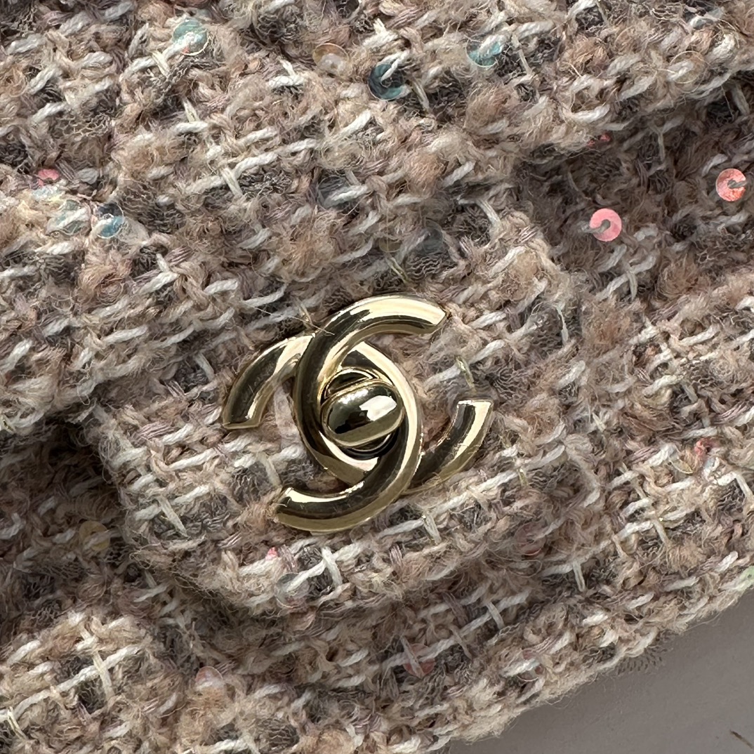 Chanel 24B Pink Sequin Flap Bag, Wool Blend with Gold-Tone Hardware 4 i1725524831 6827 7
