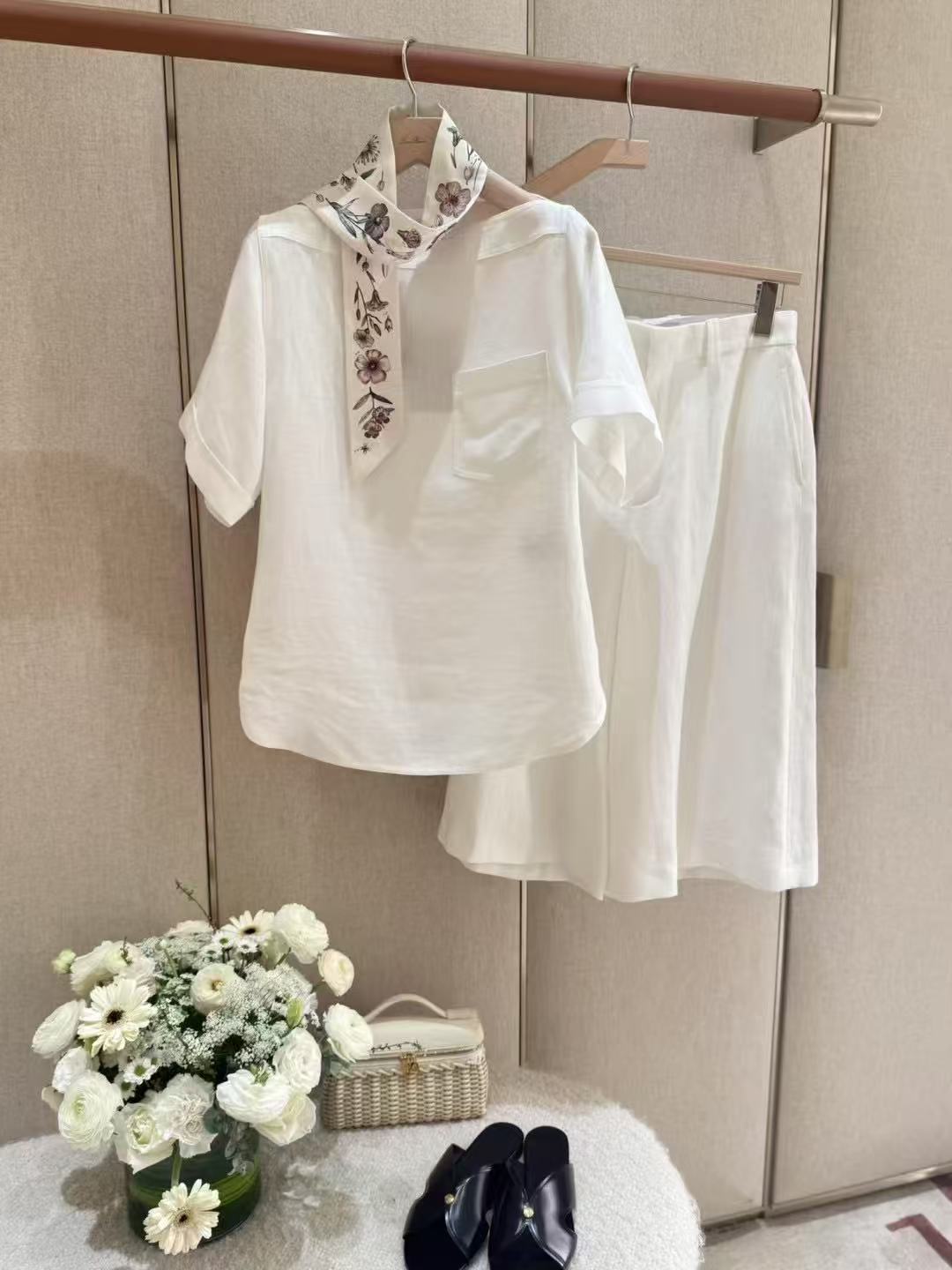 Elegant Women's Boat Neck Top with Wide Leg Pants Set - Chic & Comfortable 9 i1748007733749 110 0 2