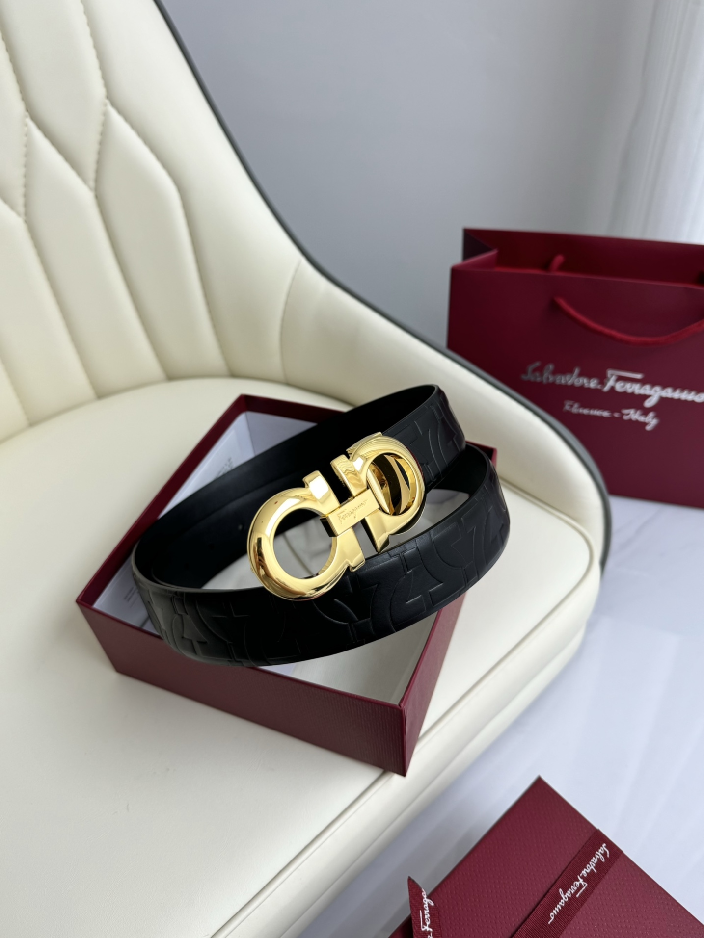 Original 【Ferragamo】Cuero de vacuno de primera capa importado de fábrica de doble cara, uso por ambos lados, …
