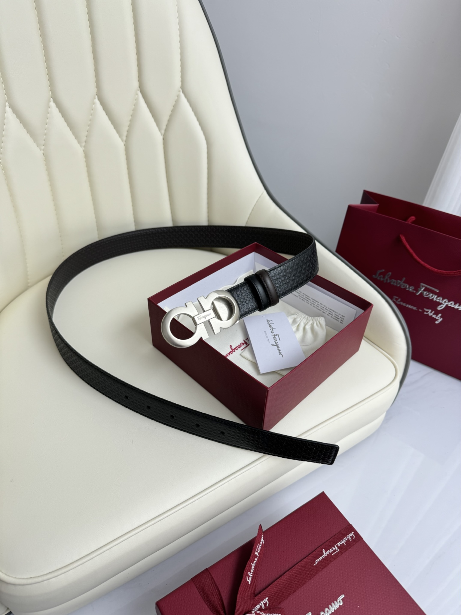 [Ferragamo Belts]use both sides of the Vacuum plated copper button Exquisite w