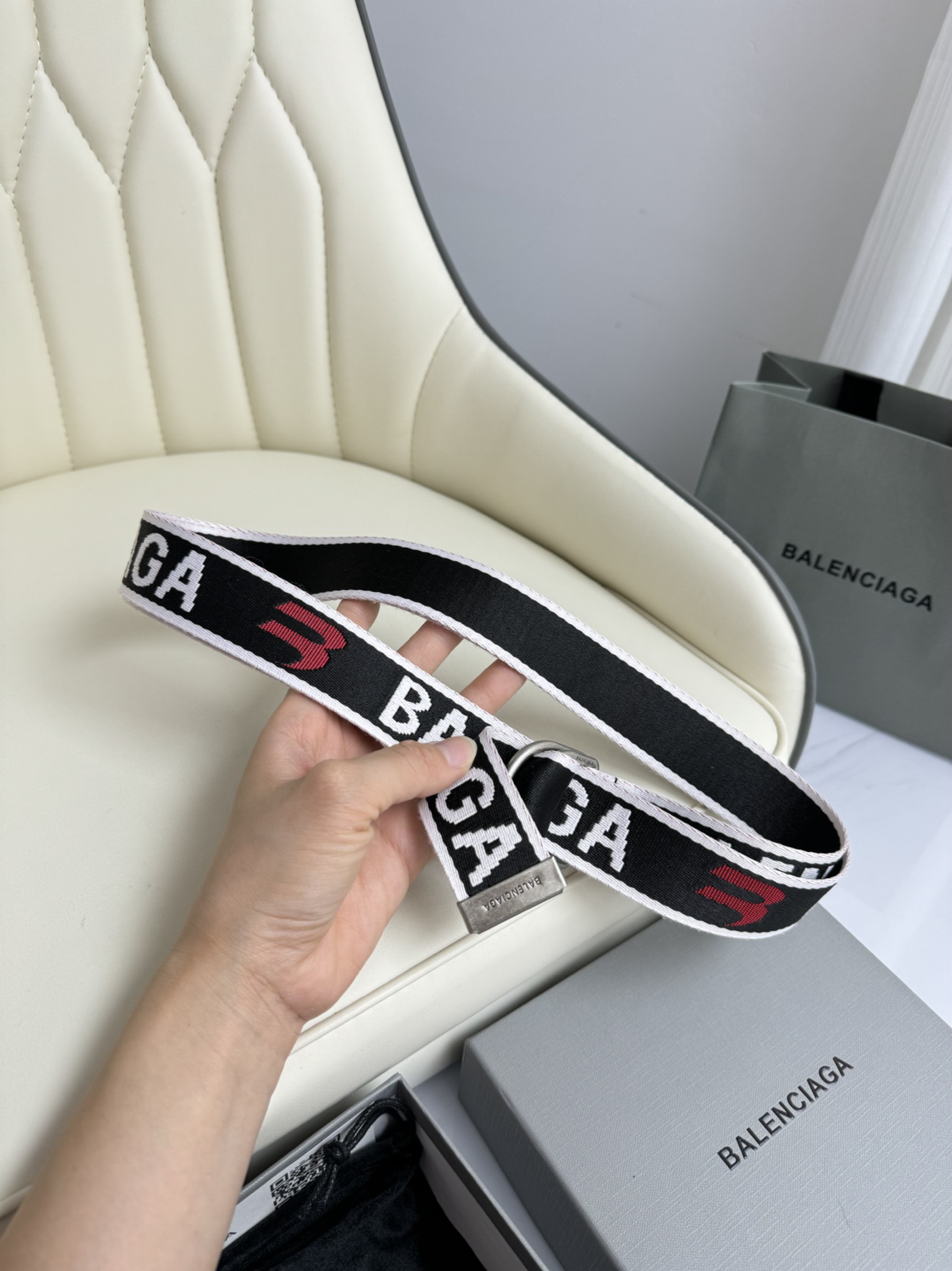 “Paris Family Upgrades with ZP Development Band: Perfect and Super Good” - 图片 5
