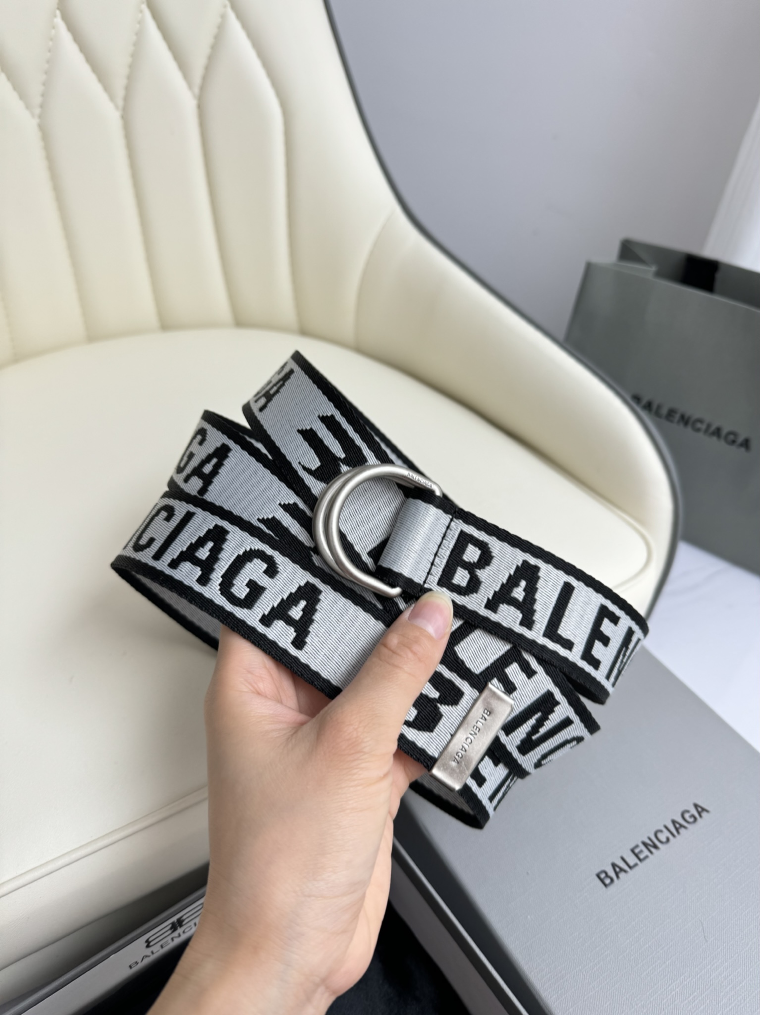 “Paris Family’s Perfect ZP Band Purchase: Super Good Development” - 图片 2