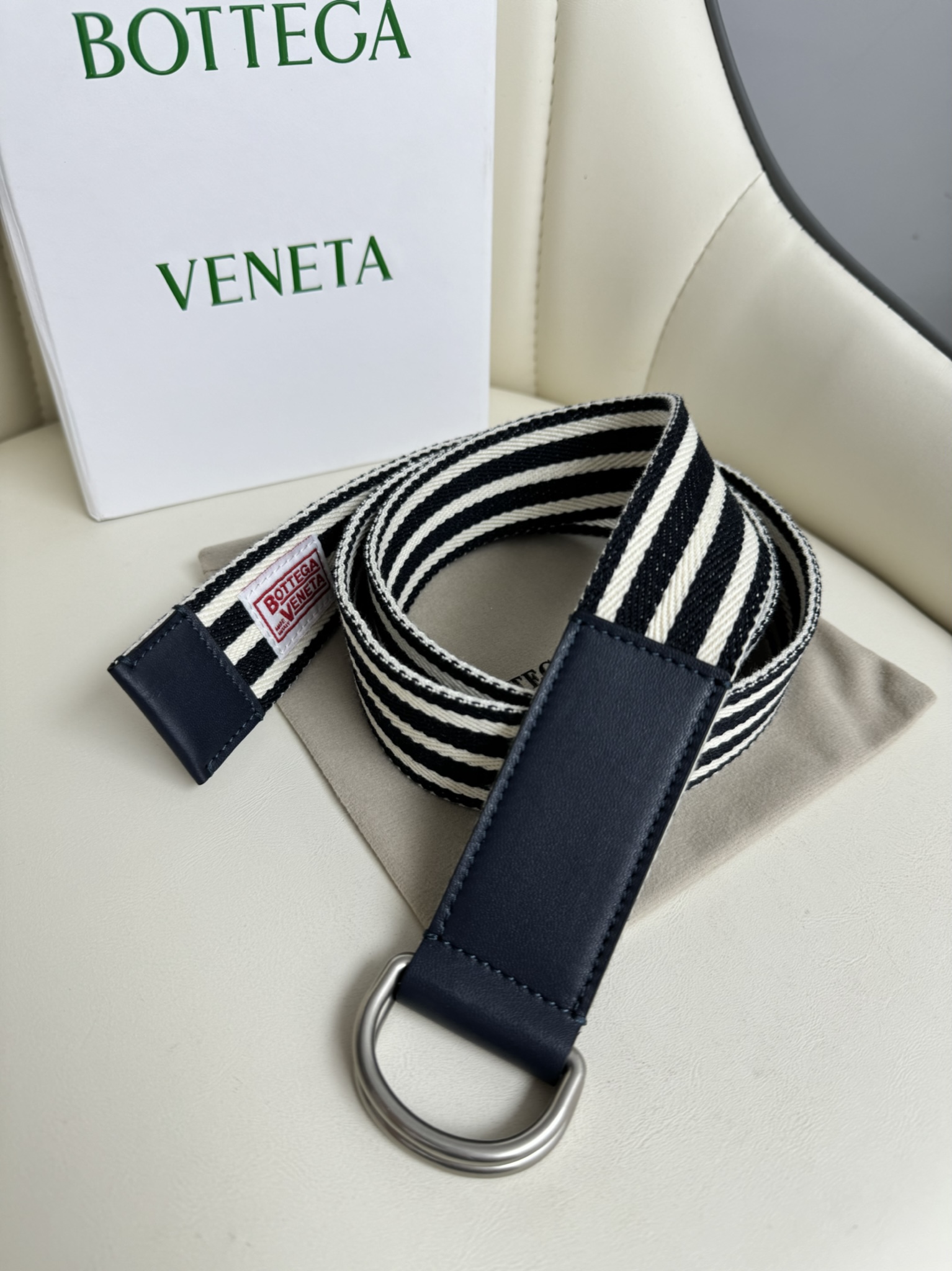New BV Fabric with Perfect Sizing: S, M, L – Ideal for Your Wardrobe - 图片 1