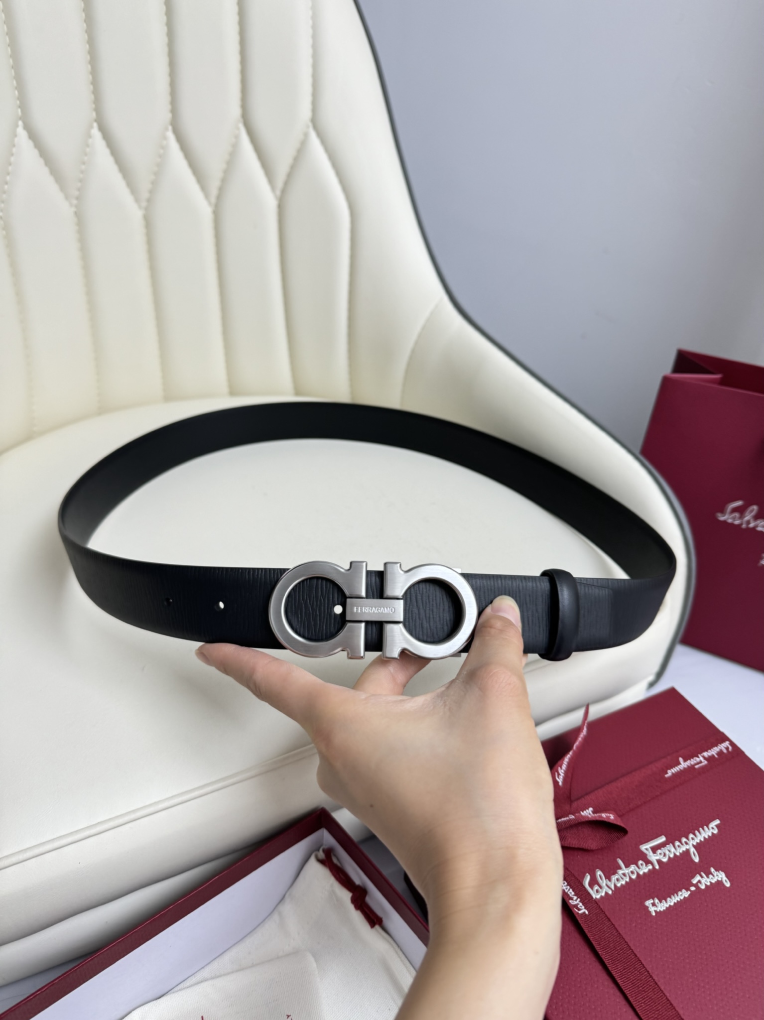 菲拉格慕 双面原厂进口头层牛皮 双面使用 真空电镀铜扣-Chinese UA Cheap High Quatity Brand Clothes Bags handbags Sneakers wholesale wholesaler seller from China Factory suppliers Fashion Clothing Shoes best Quality Beautiful Price 菲拉格慕 双面原厂进口头层牛皮 双面使用 真空电镀铜扣
