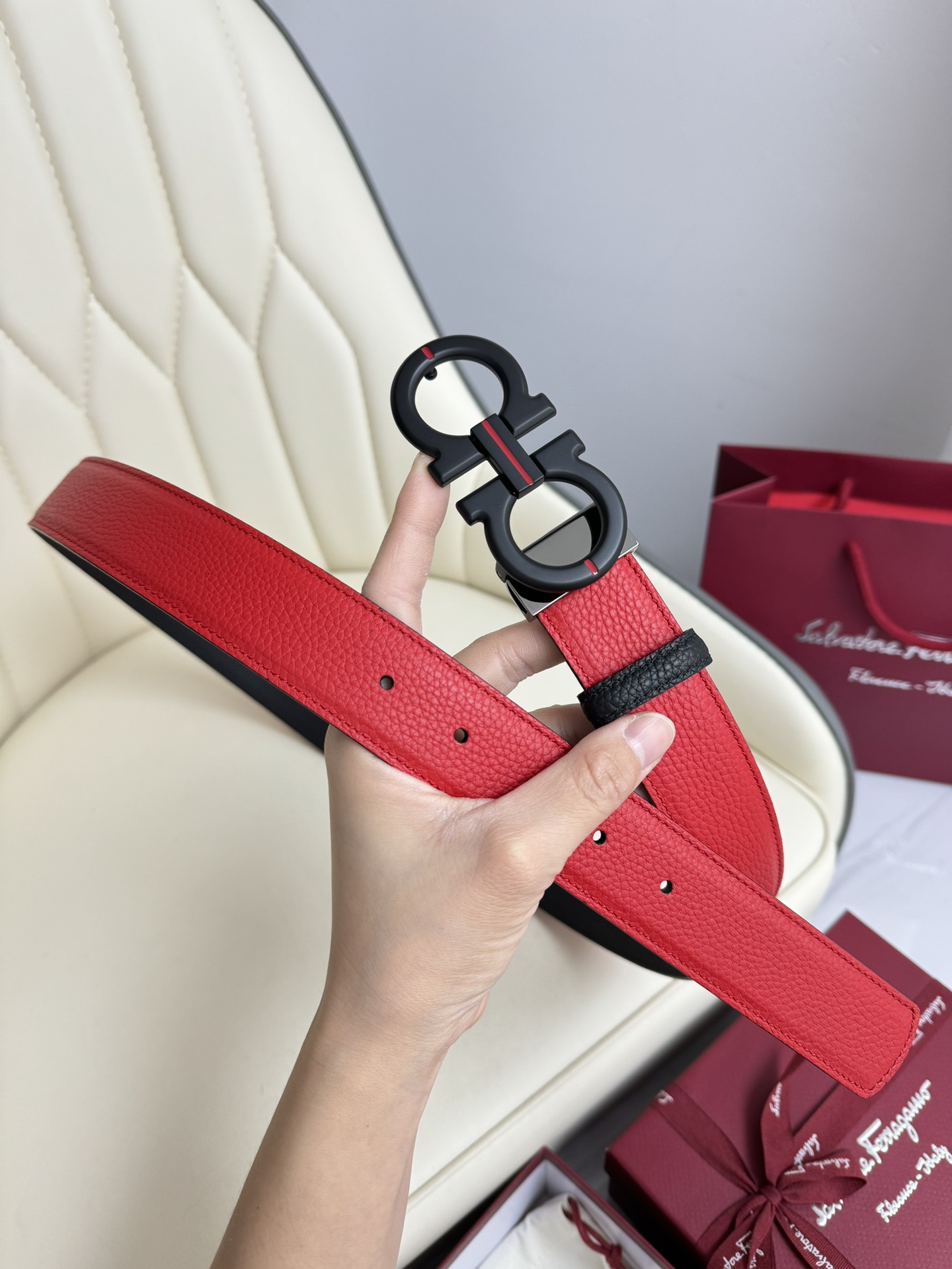 [Ferragamo Belts]use both sides of the Vacuum plated copper button Exquisite w