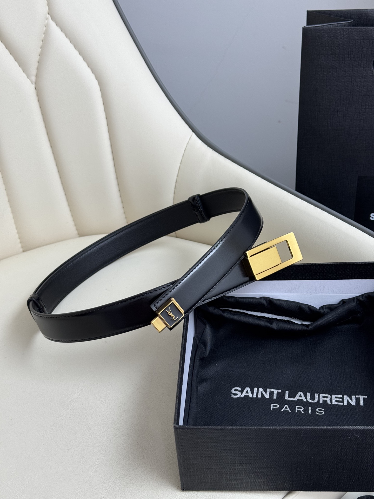  Saint Laurent 圣罗兰女士腰带皮带 原厂真金电渡扣头，意大利原厂皮，宽2.5cm，代购级。