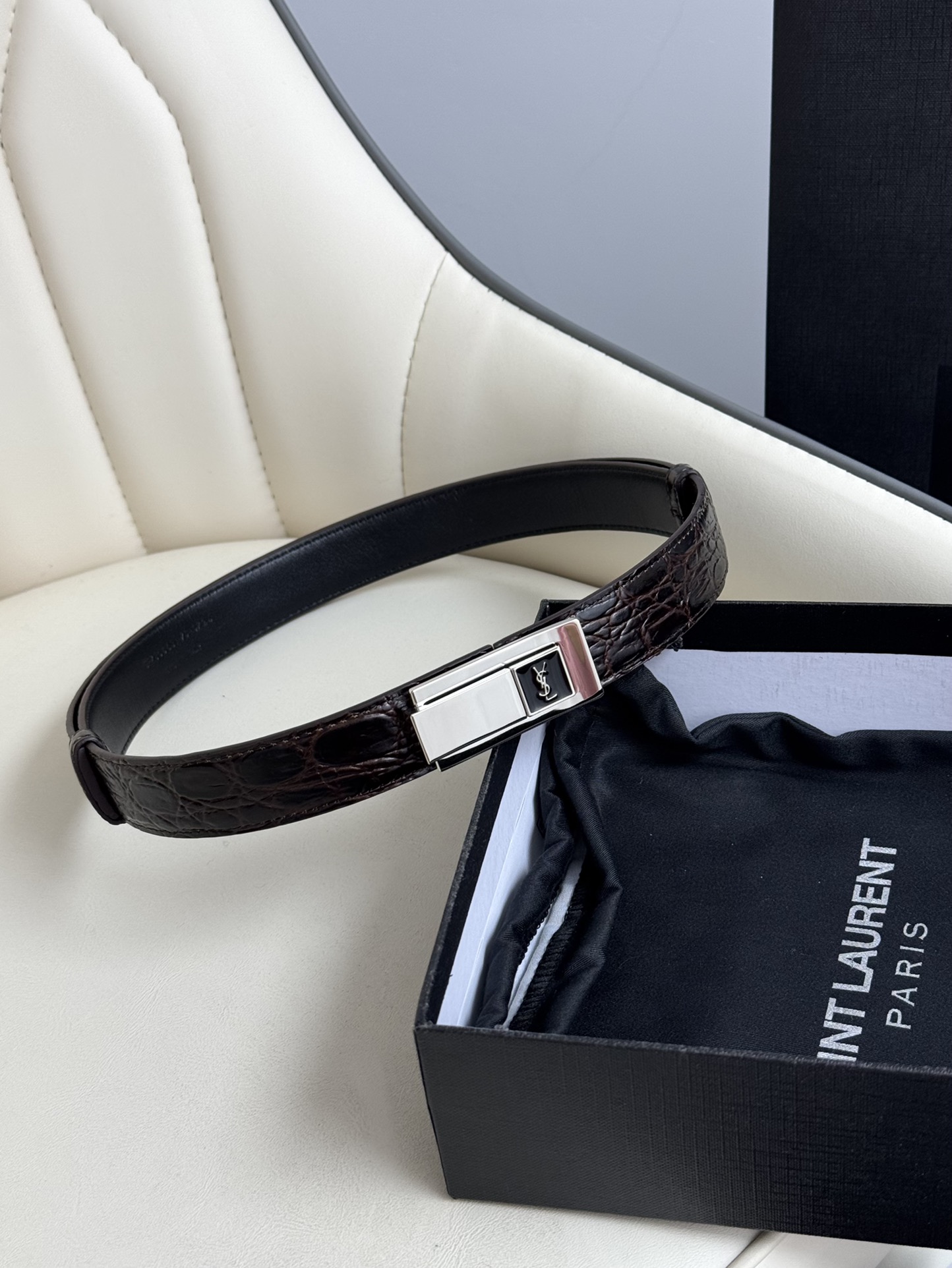  Saint Laurent 圣罗兰女士腰带皮带 原厂真金电渡扣头，意大利原厂皮，宽2.5cm，代购级。