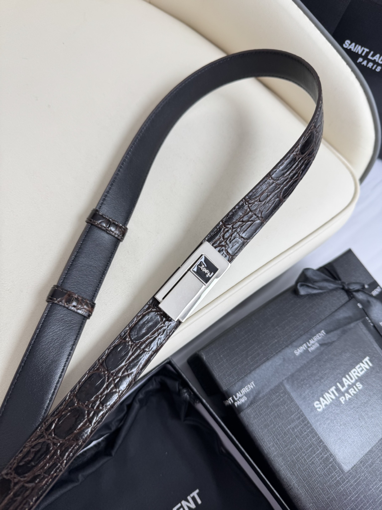  Saint Laurent 圣罗兰女士腰带皮带 原厂真金电渡扣头，意大利原厂皮，宽2.5cm，代购级。