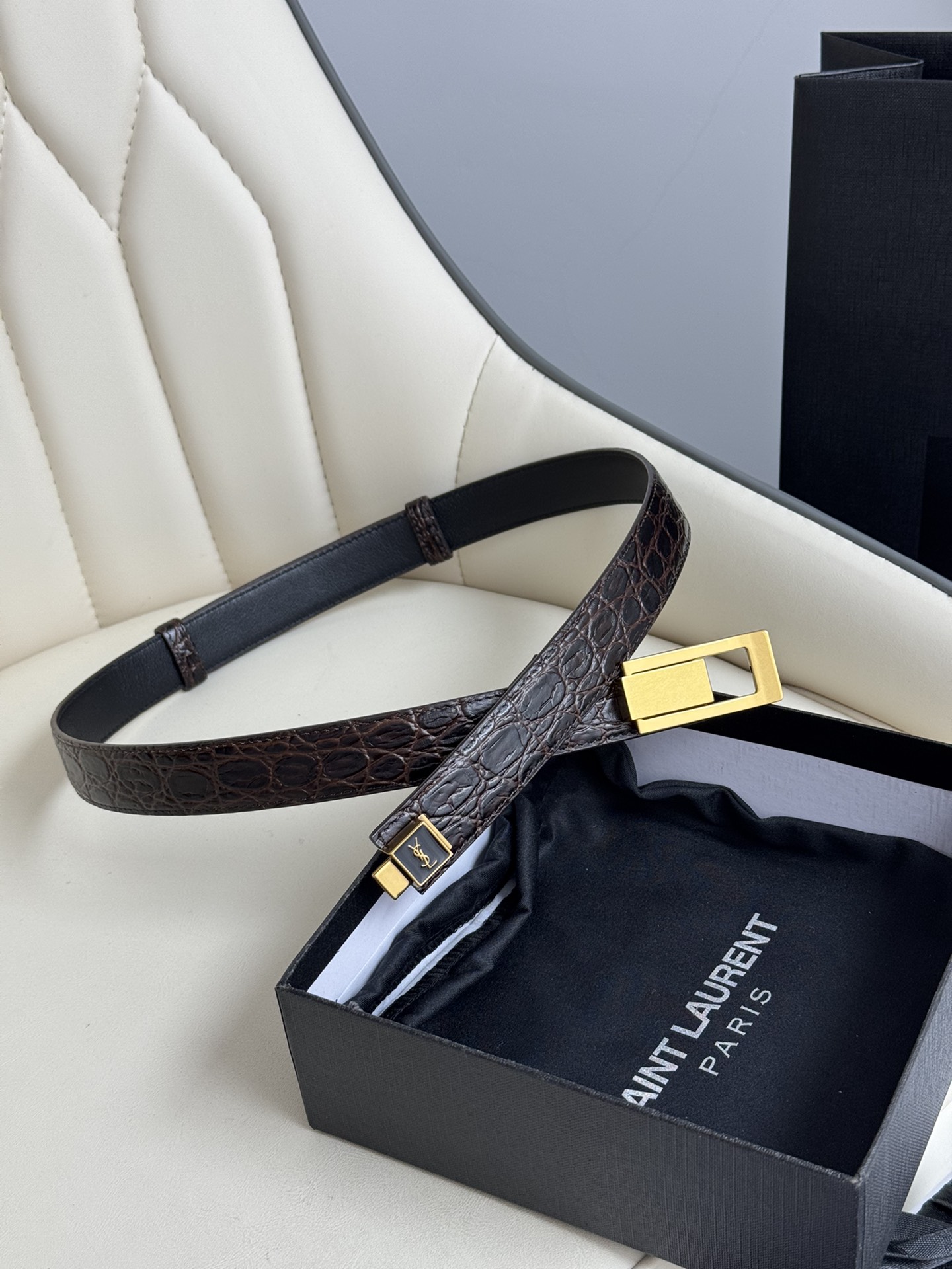  Saint Laurent 圣罗兰女士腰带皮带 原厂真金电渡扣头，意大利原厂皮，宽2.5cm，代购级。