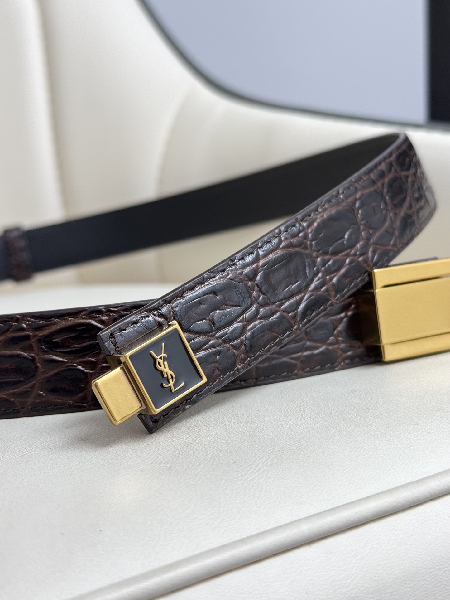  Saint Laurent 圣罗兰女士腰带皮带 原厂真金电渡扣头，意大利原厂皮，宽2.5cm，代购级。