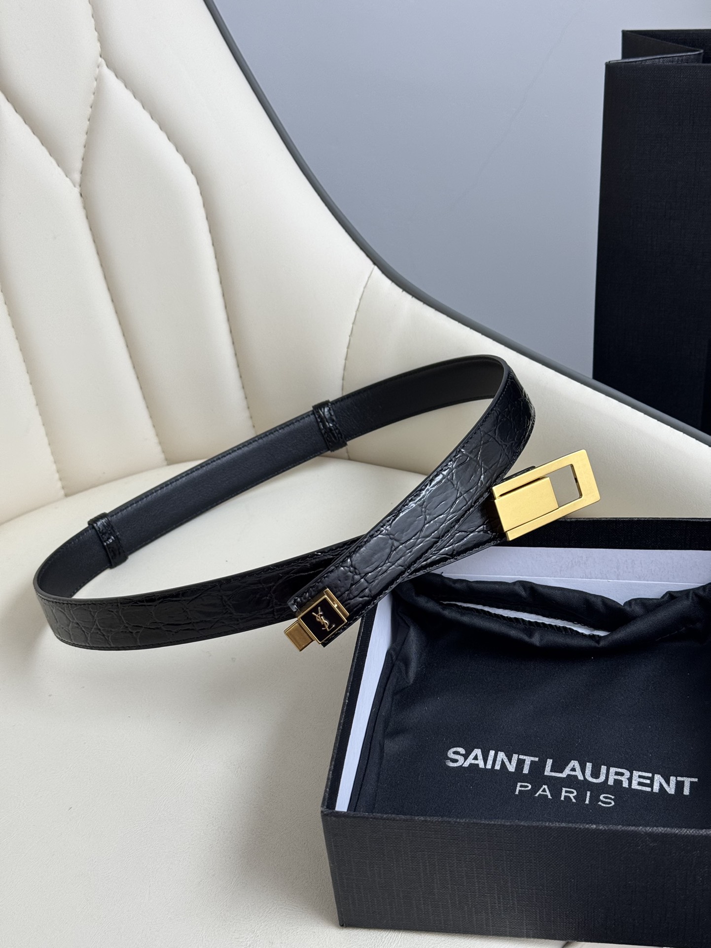  Saint Laurent 圣罗兰女士腰带皮带 原厂真金电渡扣头，意大利原厂皮，宽2.5cm，代购级。