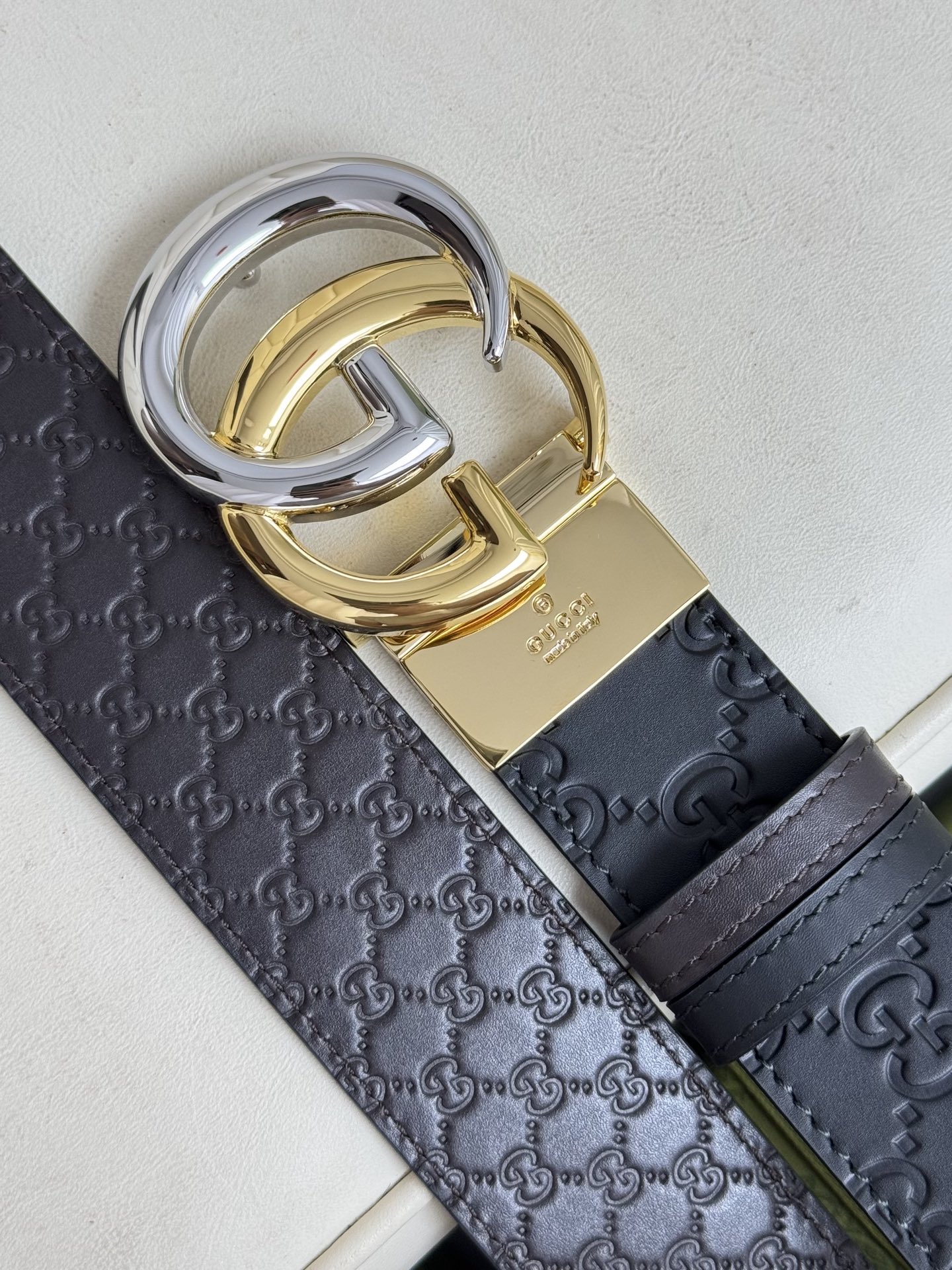 
Gucci，原厂精密电渡扣头，意大利原厂皮，宽3.8cm，代购级。