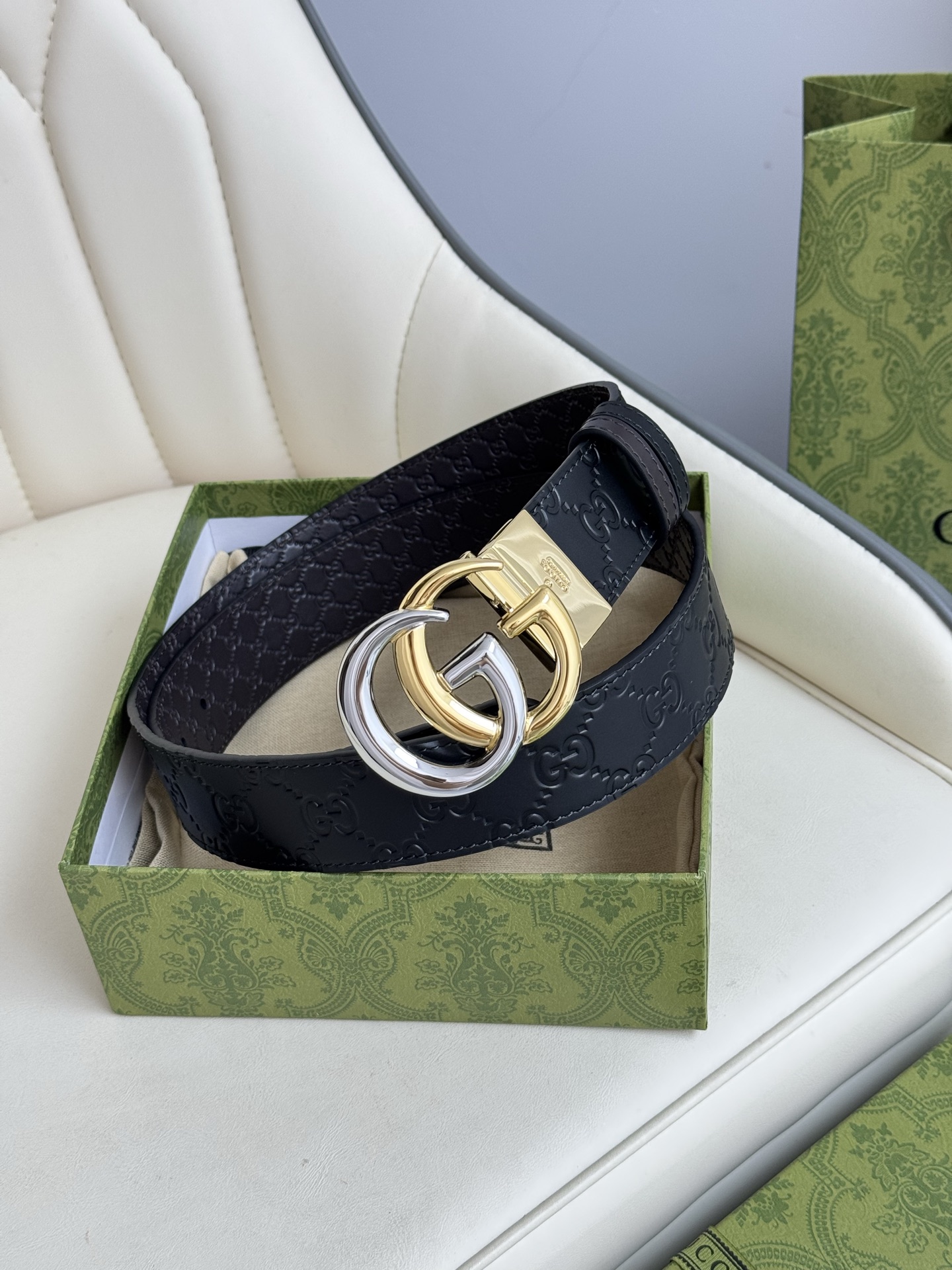
Gucci，原厂精密电渡扣头，意大利原厂皮，宽3.8cm，代购级。