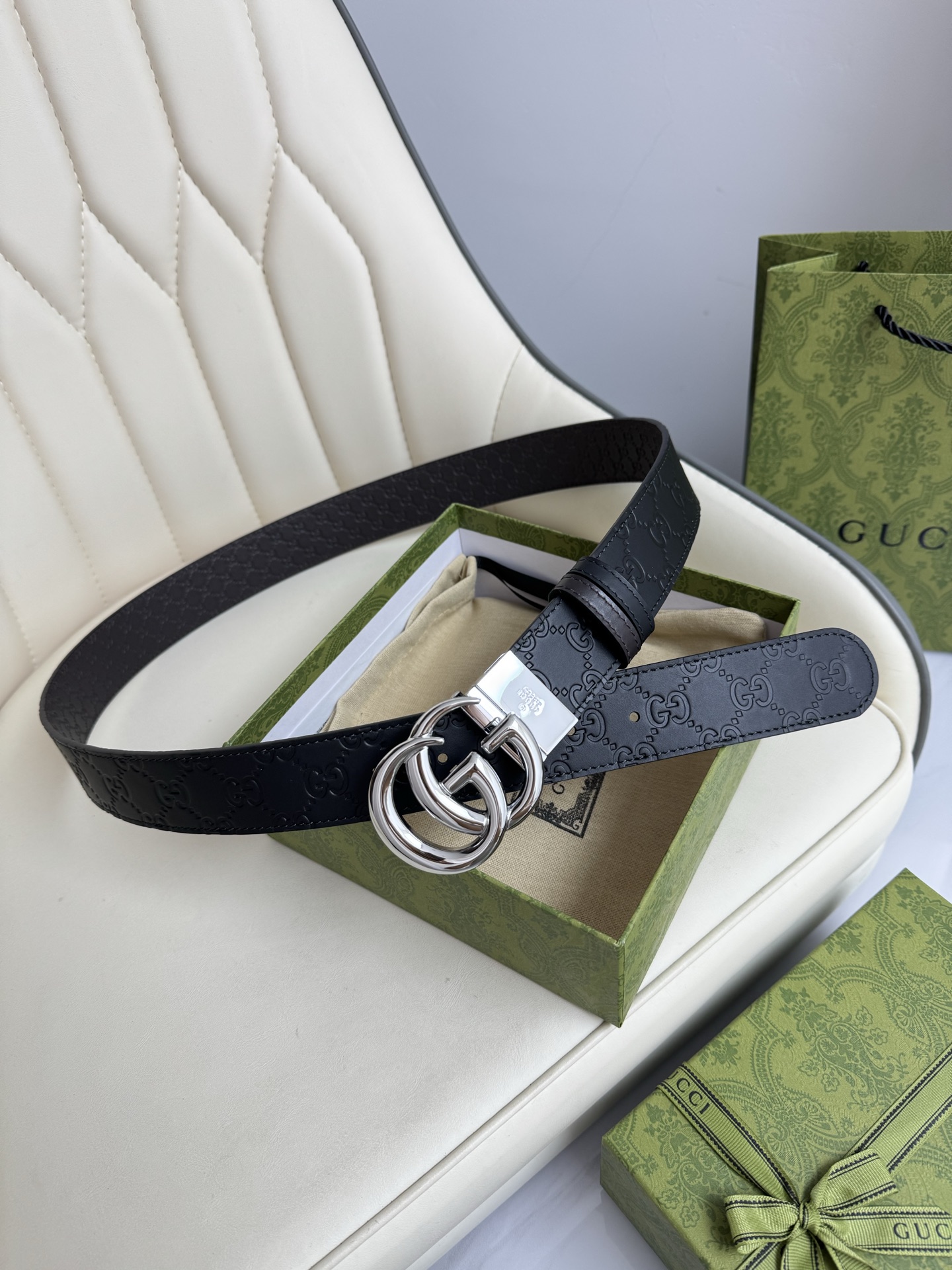 
Gucci，原厂精密电渡扣头，意大利原厂皮，宽3.8cm，代购级。