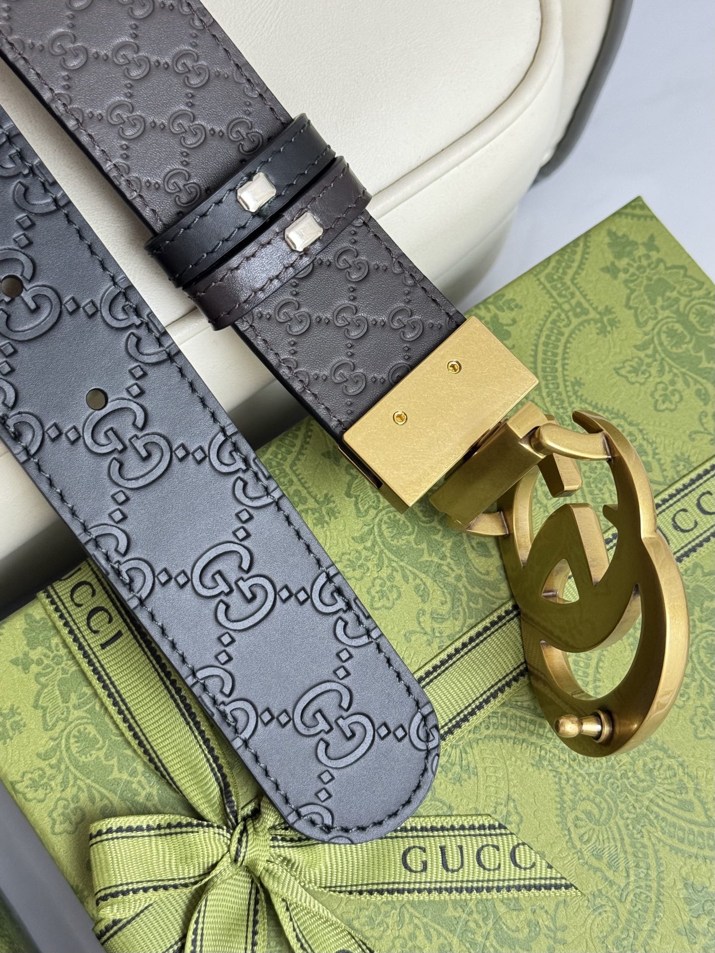 
Gucci，原厂精密电渡扣头，意大利原厂皮，宽3.8cm，代购级。