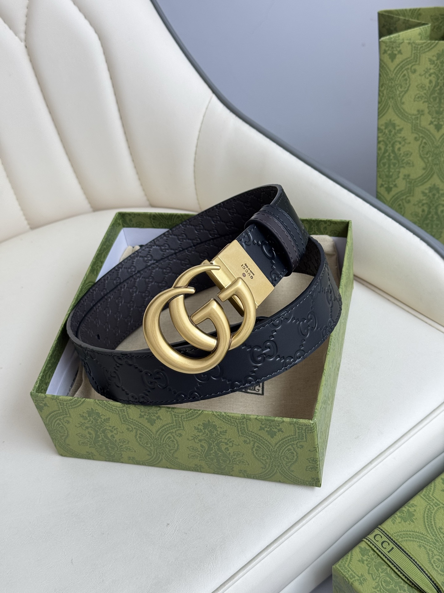 
Gucci，原厂精密电渡扣头，意大利原厂皮，宽3.8cm，代购级。