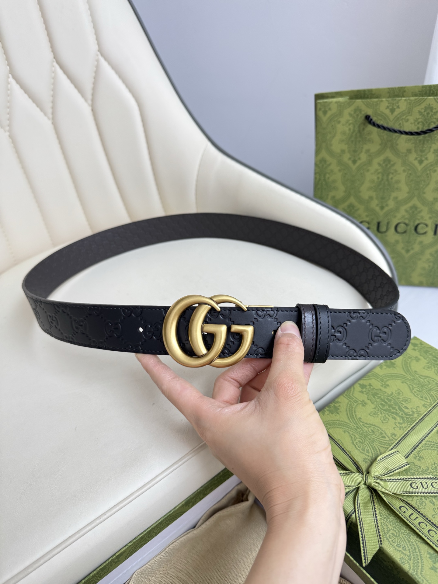 
Gucci，原厂精密电渡扣头，意大利原厂皮，宽3.8cm，代购级。