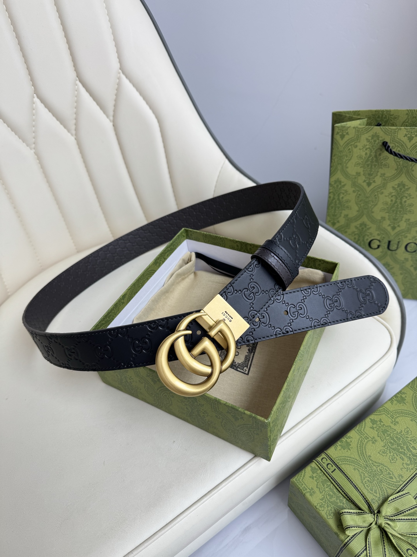 
Gucci，原厂精密电渡扣头，意大利原厂皮，宽3.8cm，代购级。