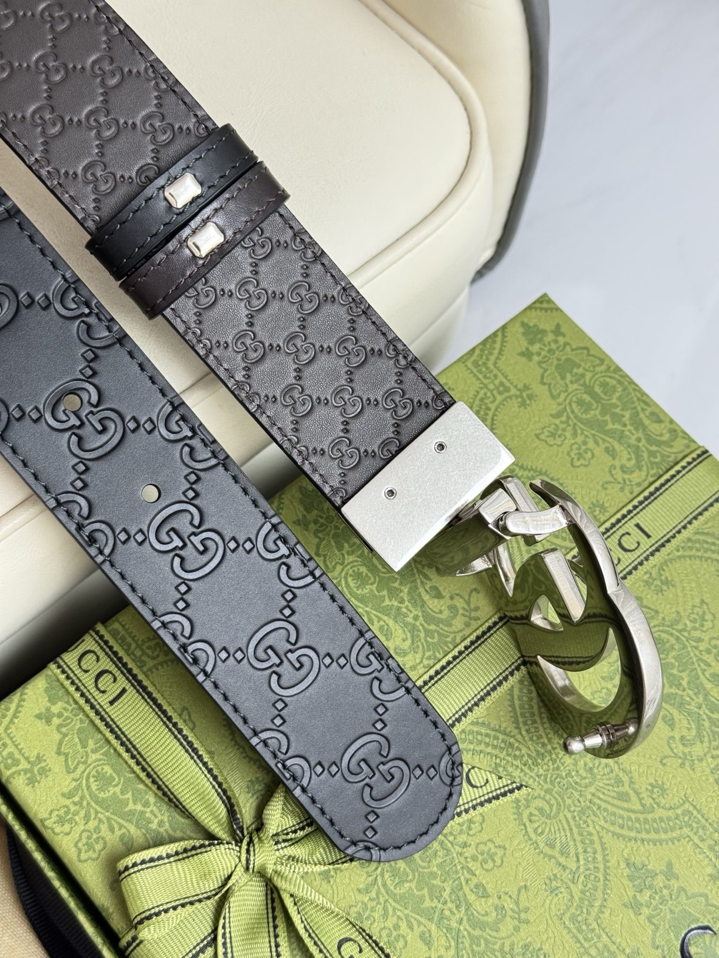 
Gucci，原厂精密电渡扣头，意大利原厂皮，宽3.8cm，代购级。