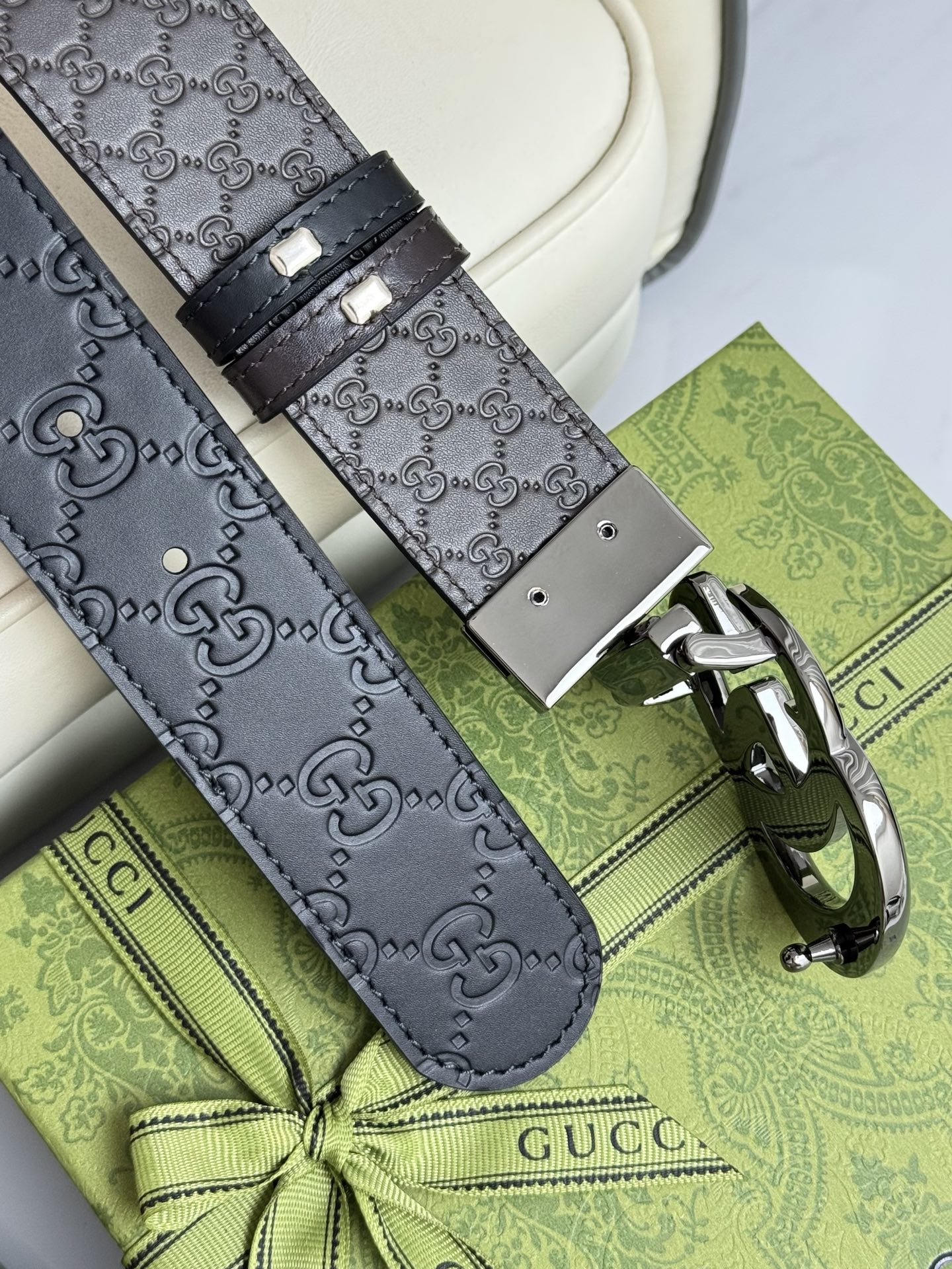 
Gucci，原厂精密电渡扣头，意大利原厂皮，宽3.8cm，代购级。