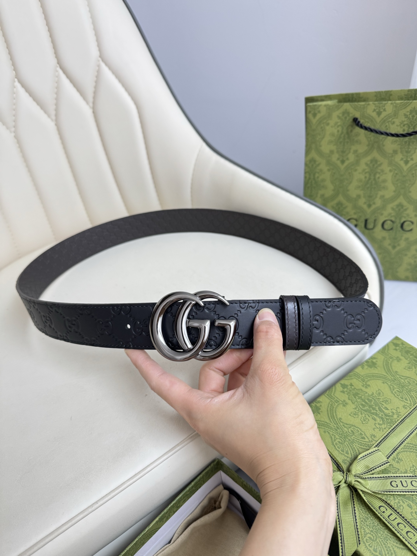 
Gucci，原厂精密电渡扣头，意大利原厂皮，宽3.8cm，代购级。