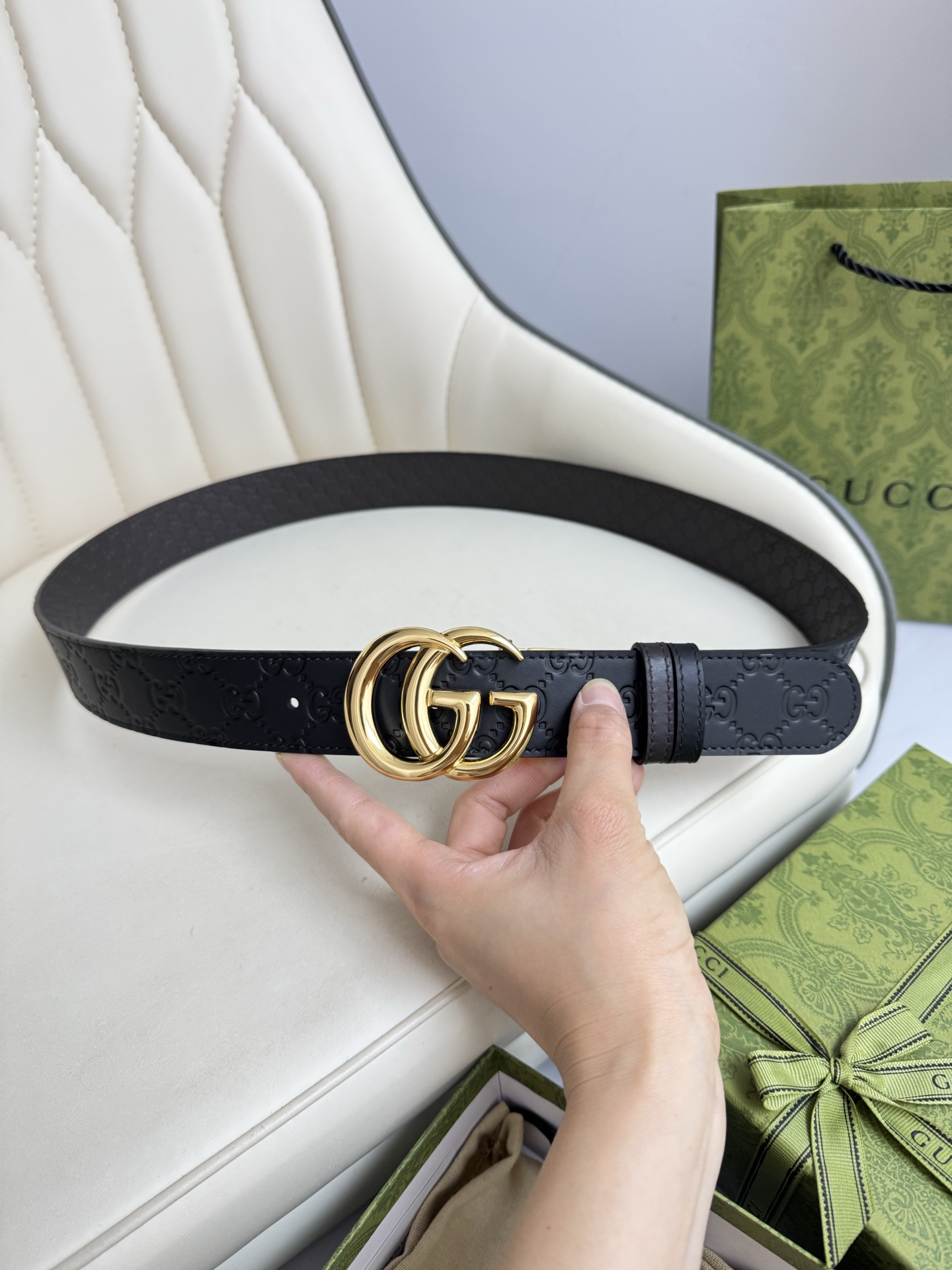 
Gucci，原厂精密电渡扣头，意大利原厂皮，宽3.8cm，代购级。