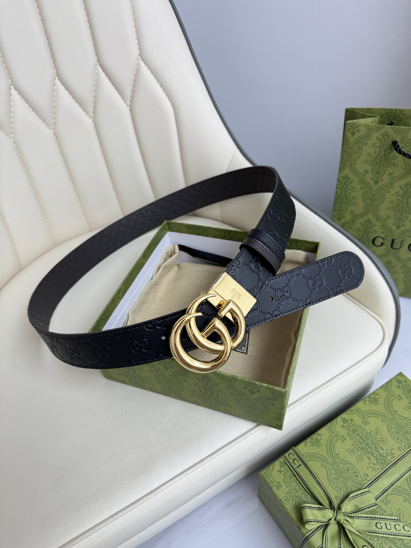 
Gucci，原厂精密电渡扣头，意大利原厂皮，宽3.8cm，代购级。