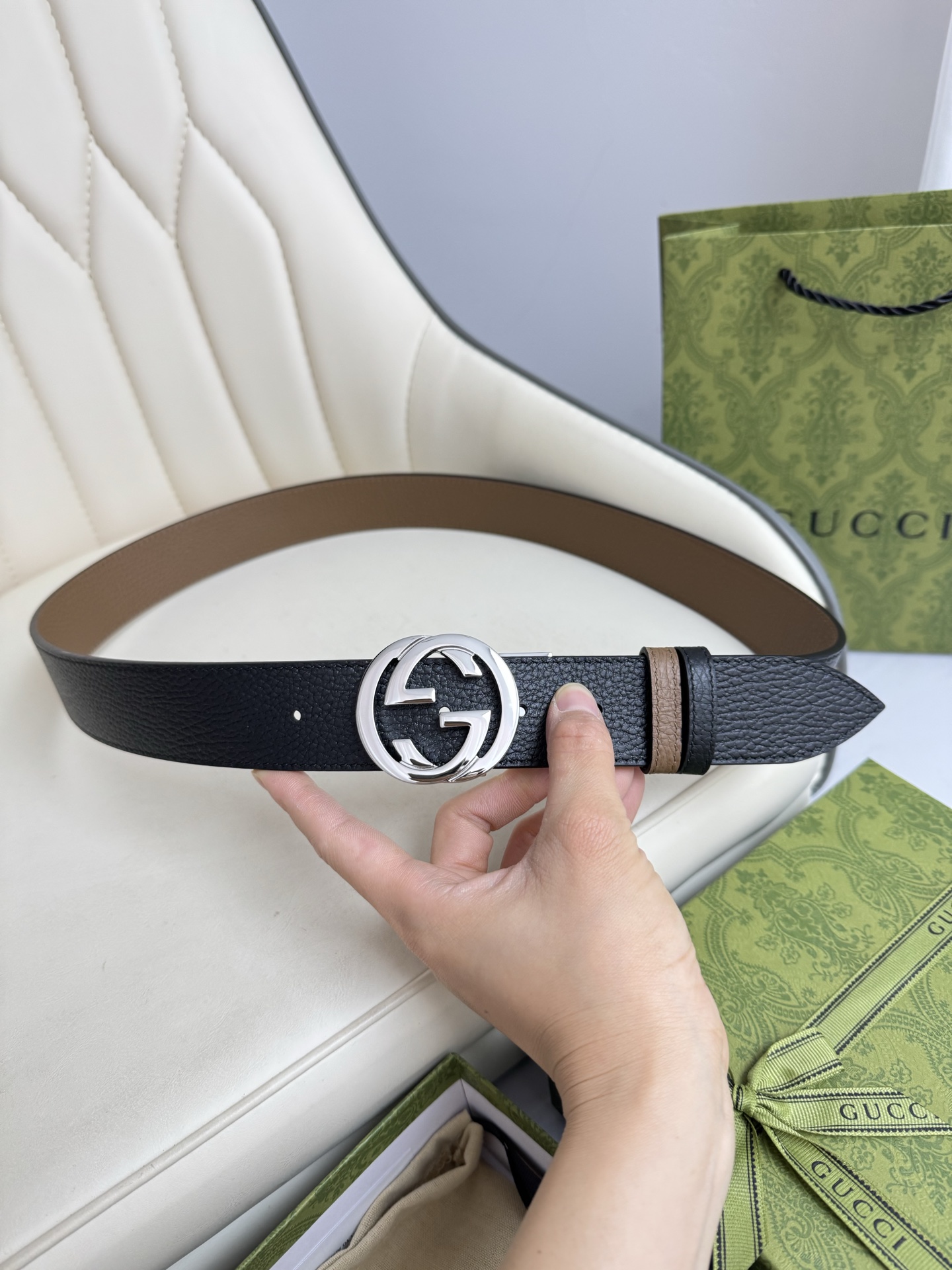 
Gucci，原厂精密电渡扣头，意大利原厂皮，宽3.8cm，代购级。