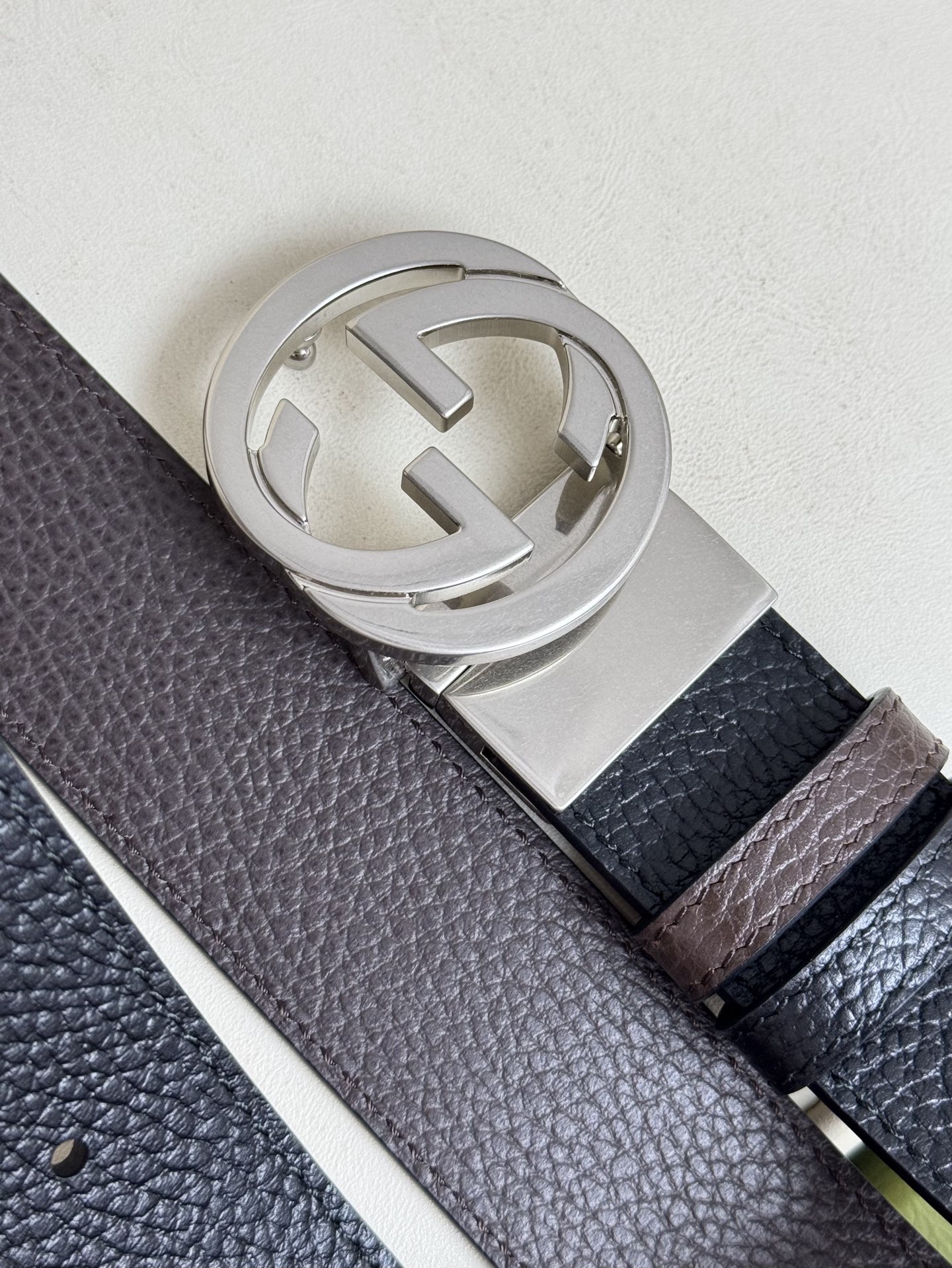 
Gucci，原厂精密电渡扣头，意大利原厂皮，宽3.8cm，代购级。