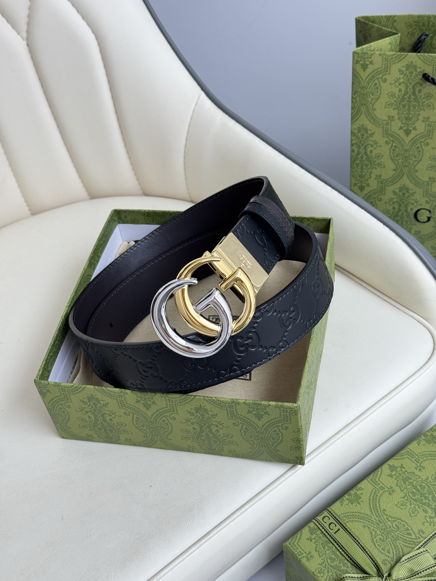 
Gucci，原厂精密电渡扣头，意大利原厂皮，宽3.8cm，代购级。