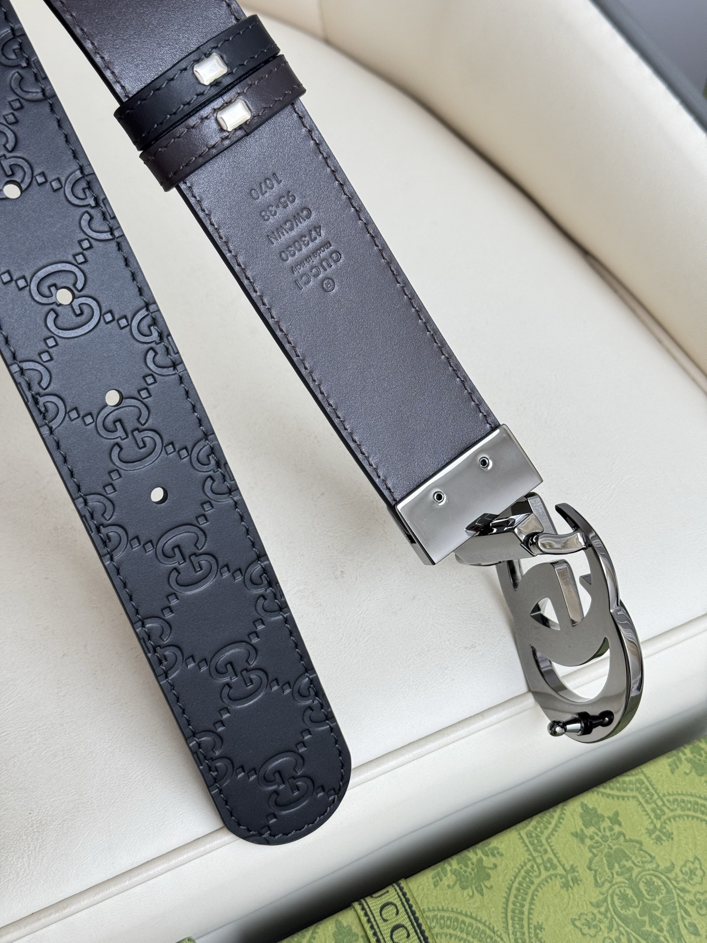 
Gucci，原厂精密电渡扣头，意大利原厂皮，宽3.8cm，代购级。