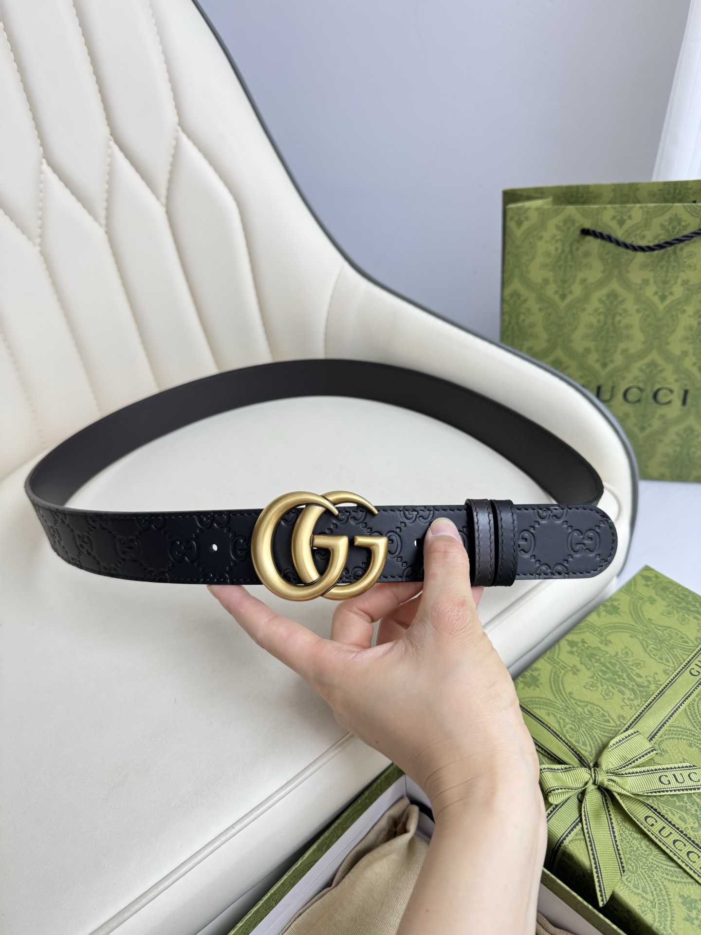 
Gucci，原厂精密电渡扣头，意大利原厂皮，宽3.8cm，代购级。