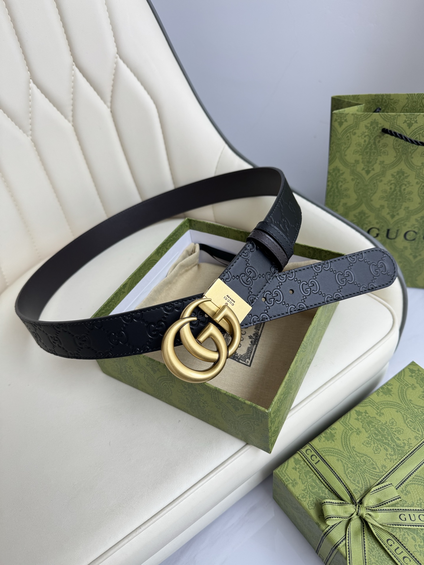 
Gucci，原厂精密电渡扣头，意大利原厂皮，宽3.8cm，代购级。
