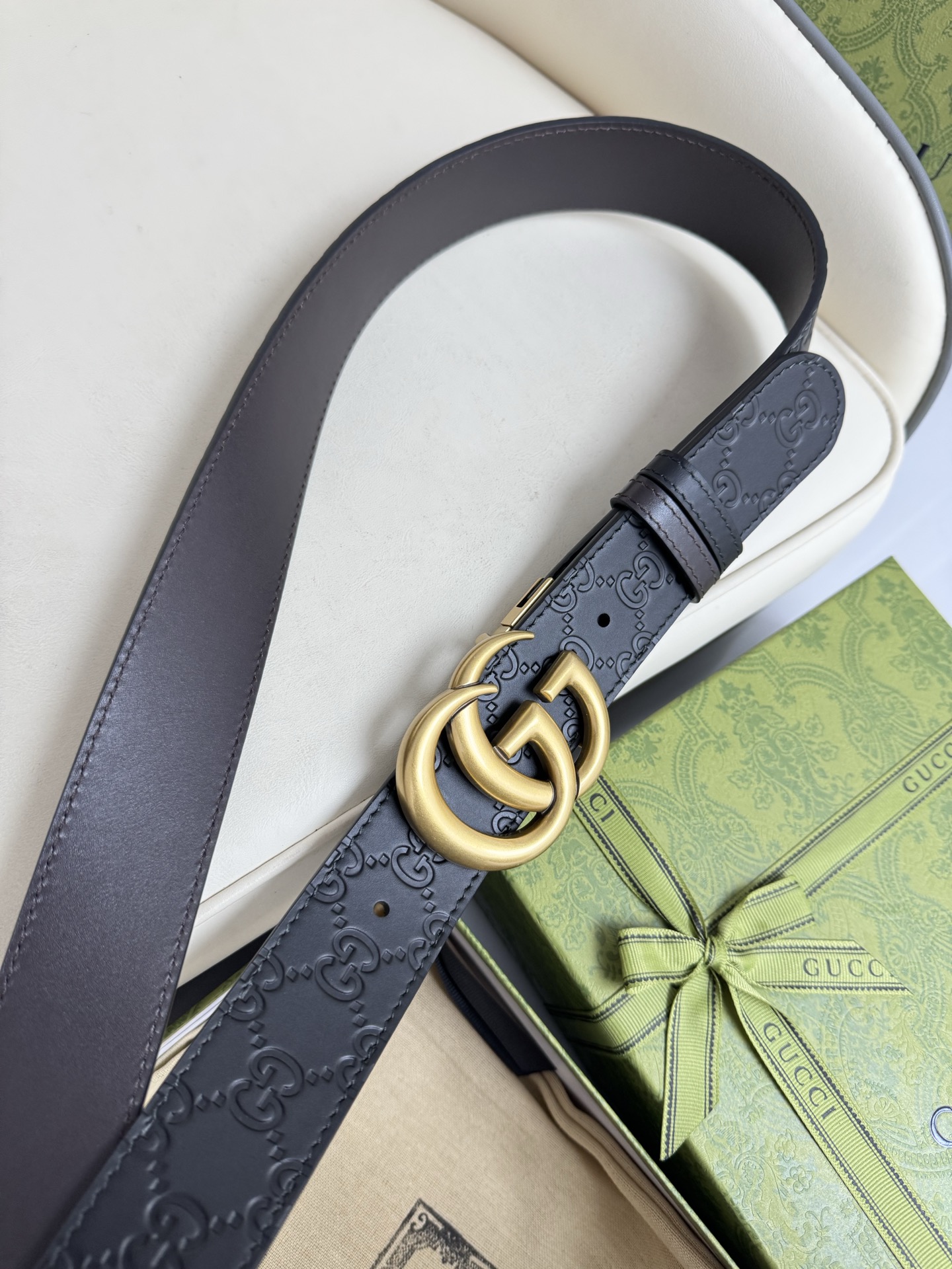 
Gucci，原厂精密电渡扣头，意大利原厂皮，宽3.8cm，代购级。