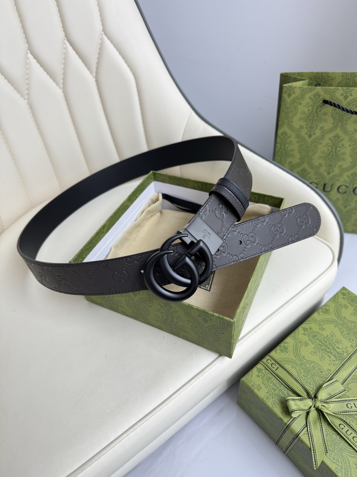 
Gucci，原厂精密电渡扣头，意大利原厂皮，宽3.8cm，代购级。