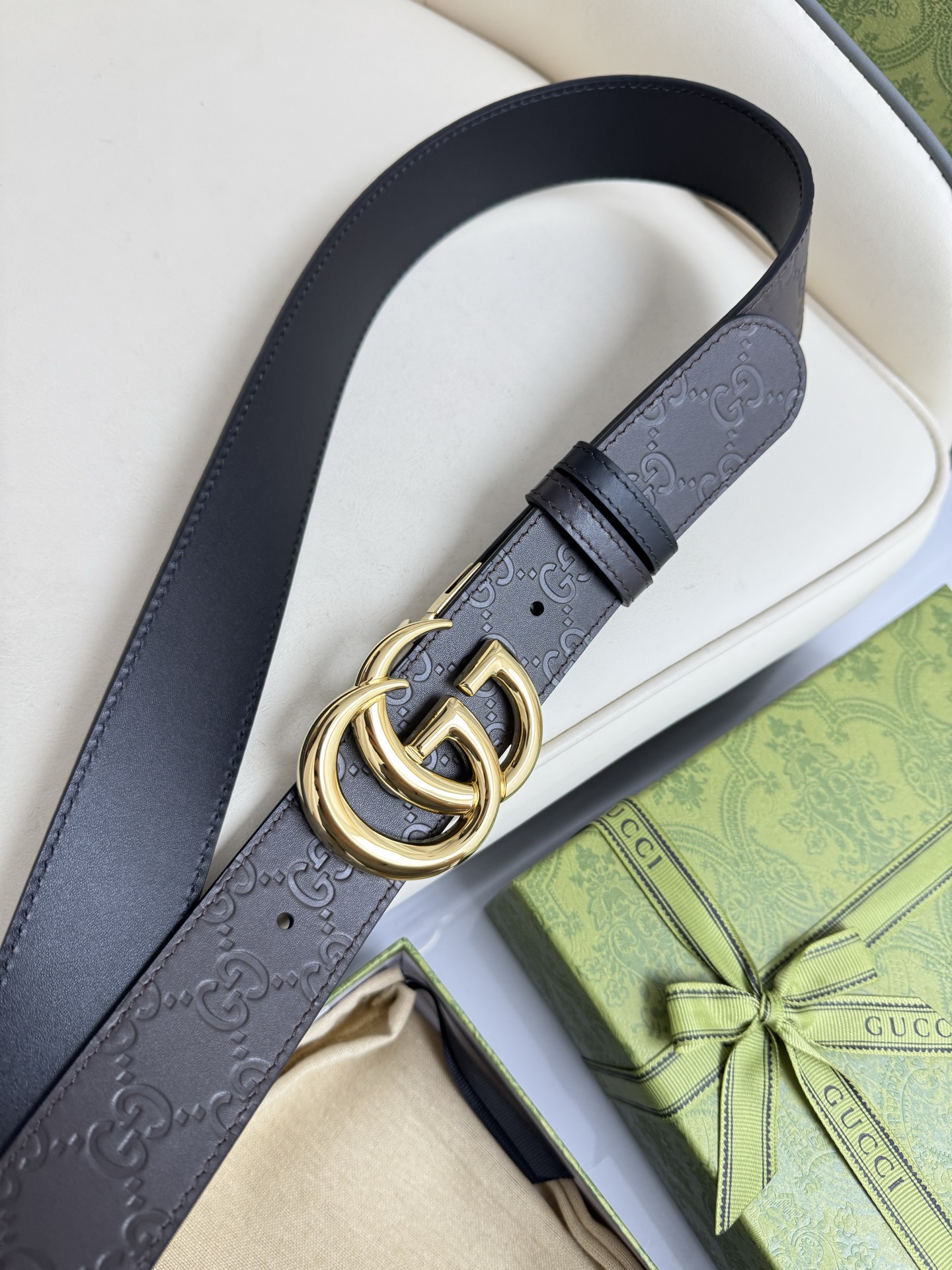 
Gucci，原厂精密电渡扣头，意大利原厂皮，宽3.8cm，代购级。