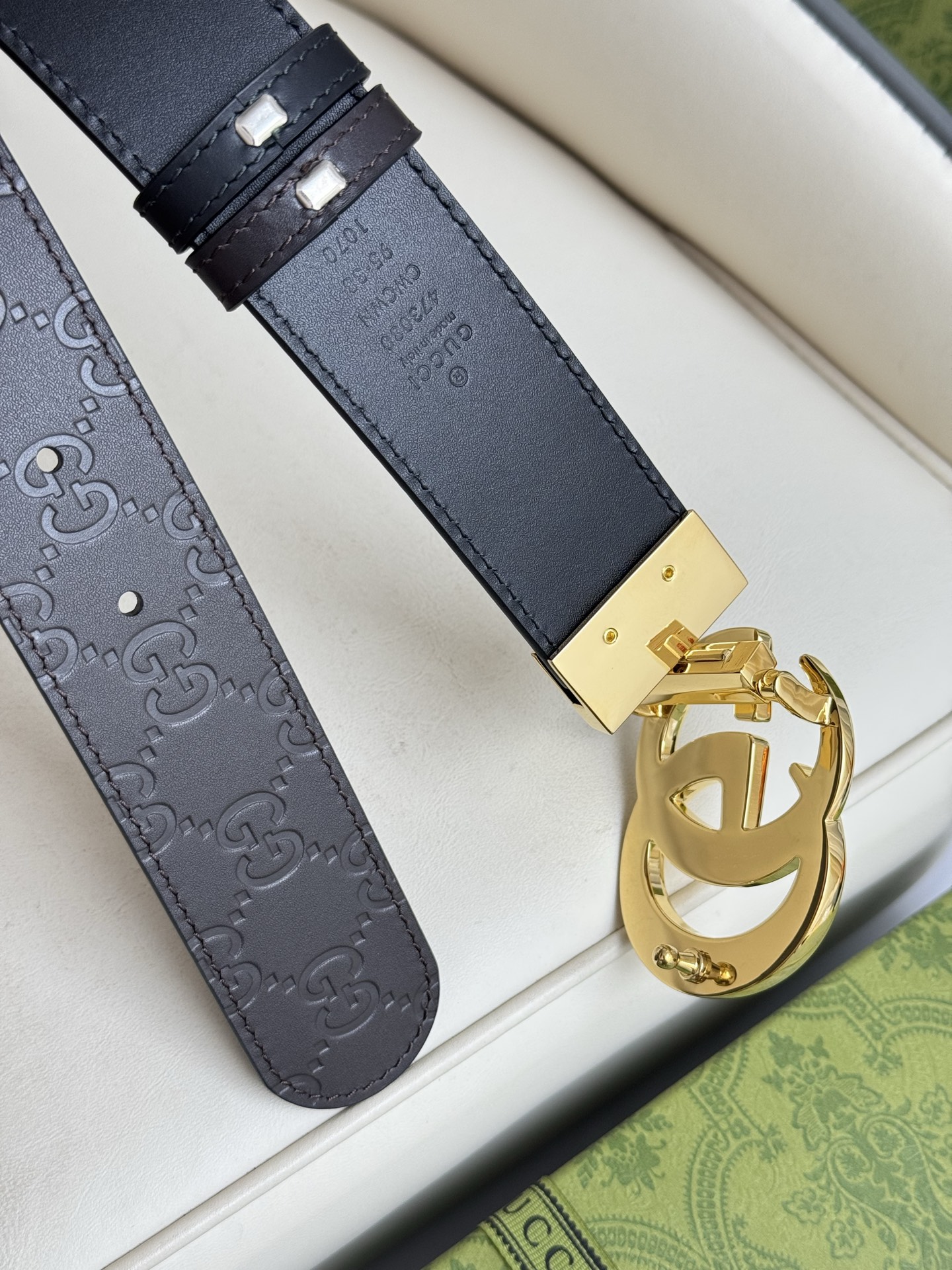 
Gucci，原厂精密电渡扣头，意大利原厂皮，宽3.8cm，代购级。