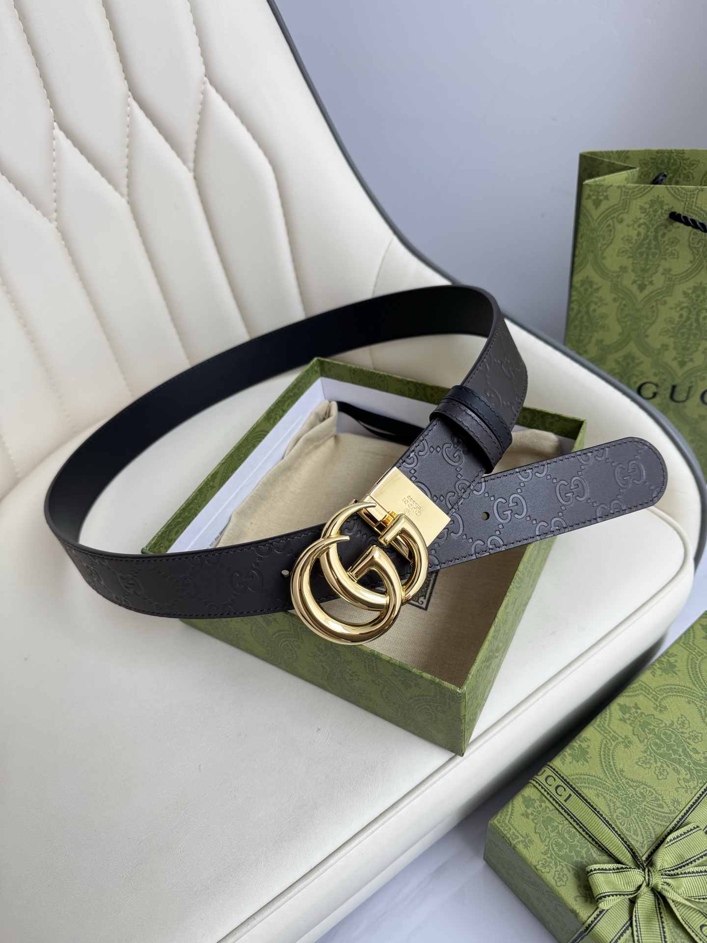 
Gucci，原厂精密电渡扣头，意大利原厂皮，宽3.8cm，代购级。