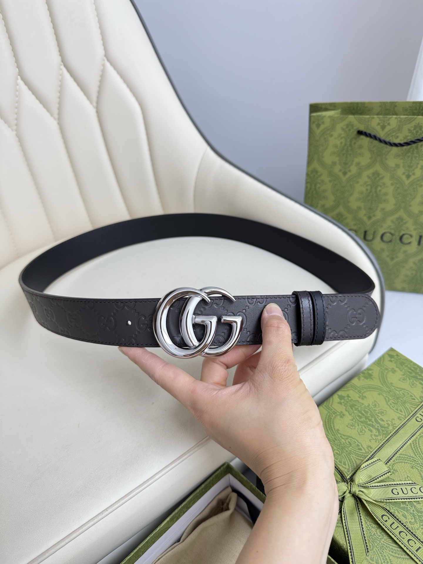 
Gucci，原厂精密电渡扣头，意大利原厂皮，宽3.8cm，代购级。