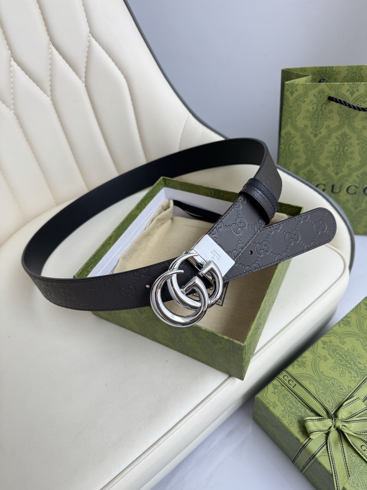 
Gucci，原厂精密电渡扣头，意大利原厂皮，宽3.8cm，代购级。