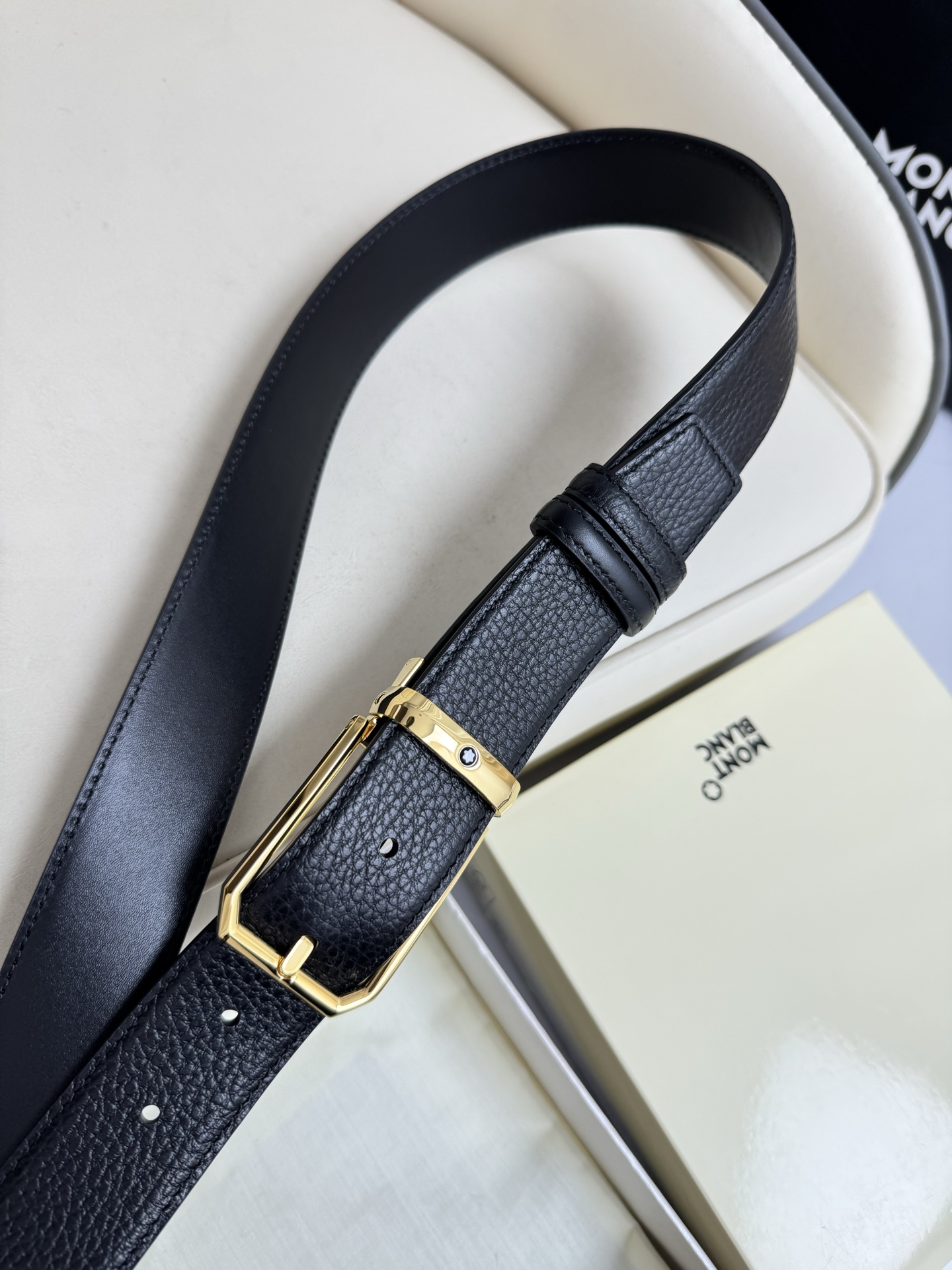 上質でスタイリッシュなベルトを厳選