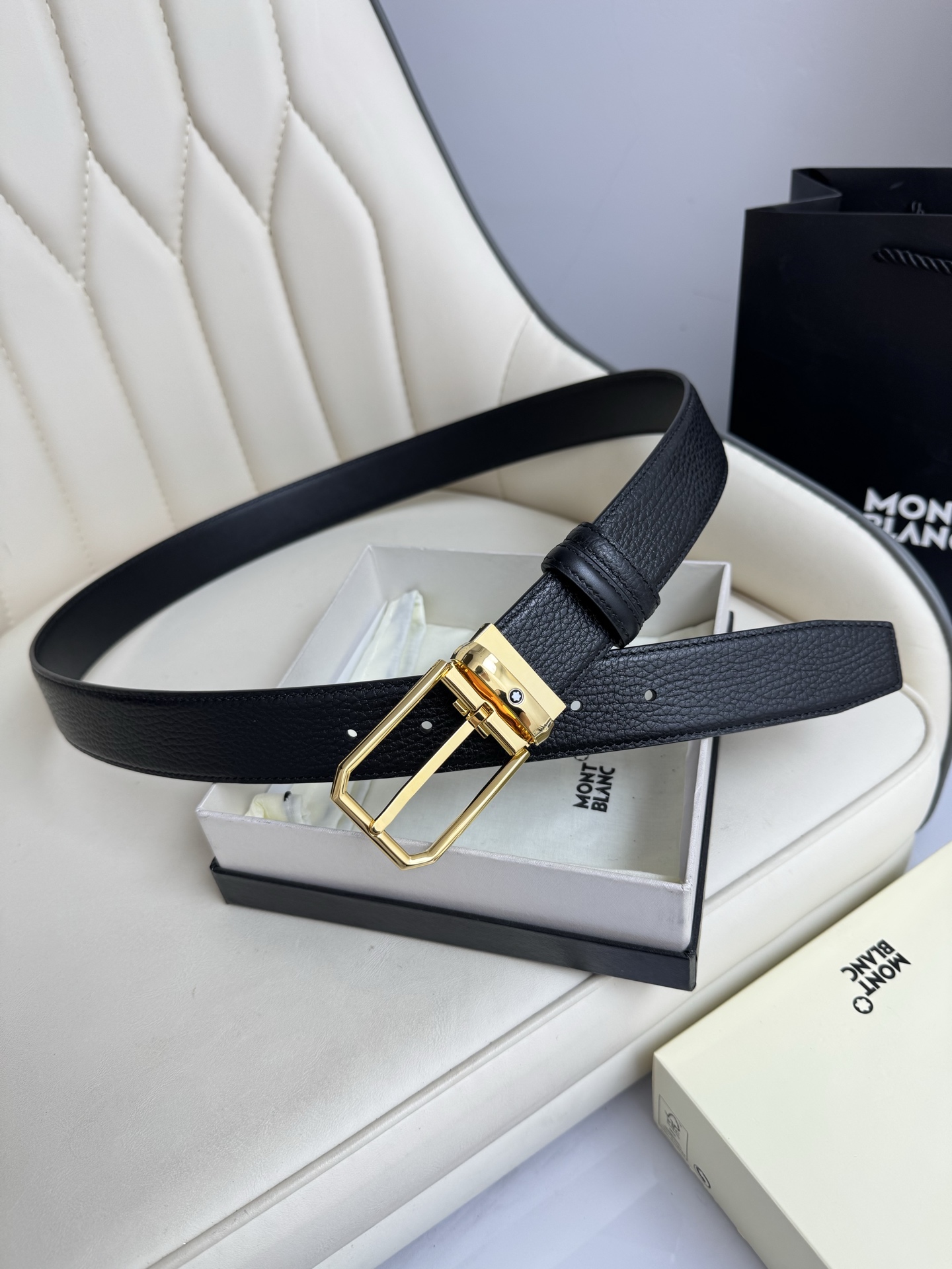 上質でスタイリッシュなベルトを厳選