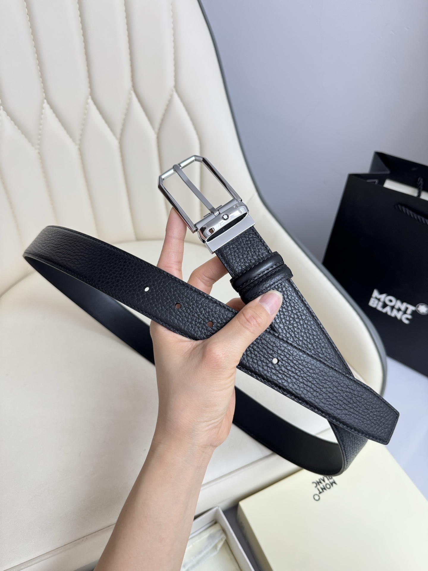 上質でスタイリッシュなベルトを厳選