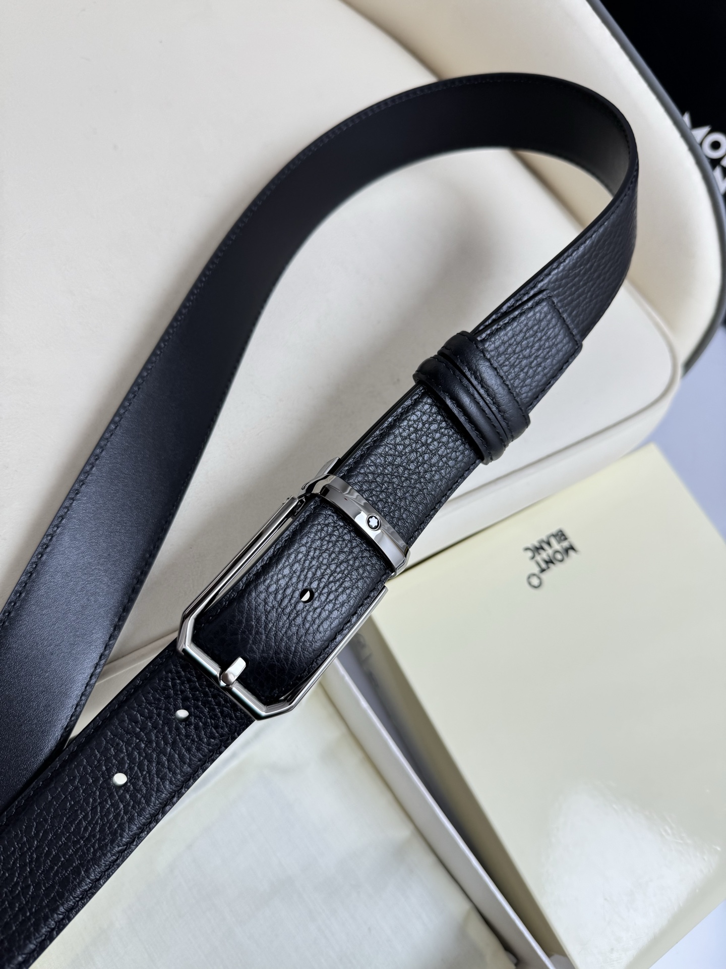 上質でスタイリッシュなベルトを厳選