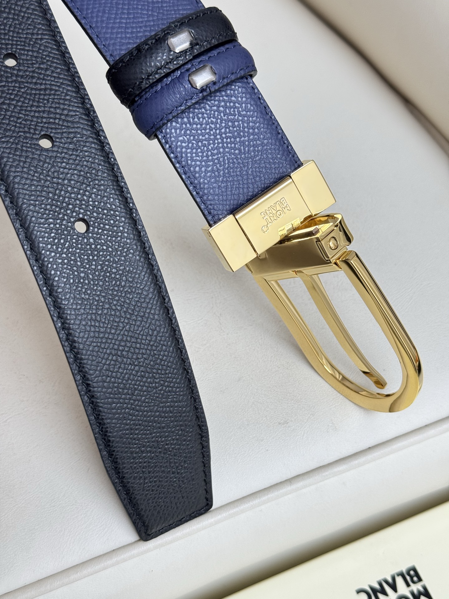 上質でスタイリッシュなベルトを厳選